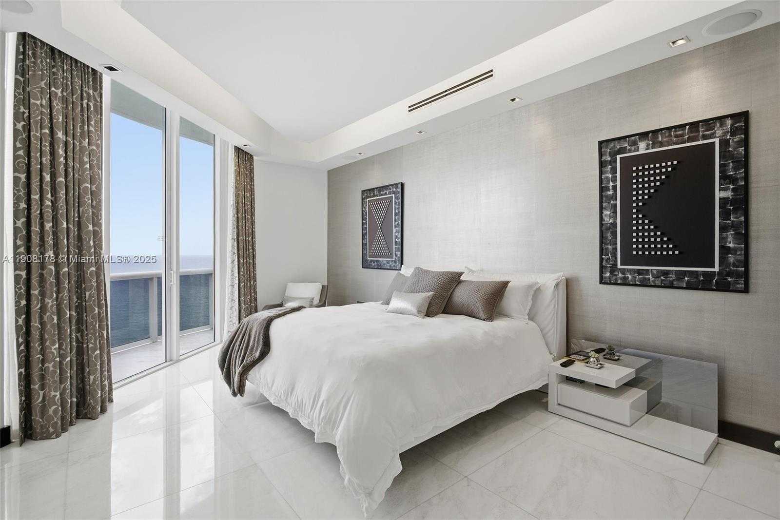 Small Image of 16001 COLLINS AVE #3504, Sunny Isles Beach Number 19