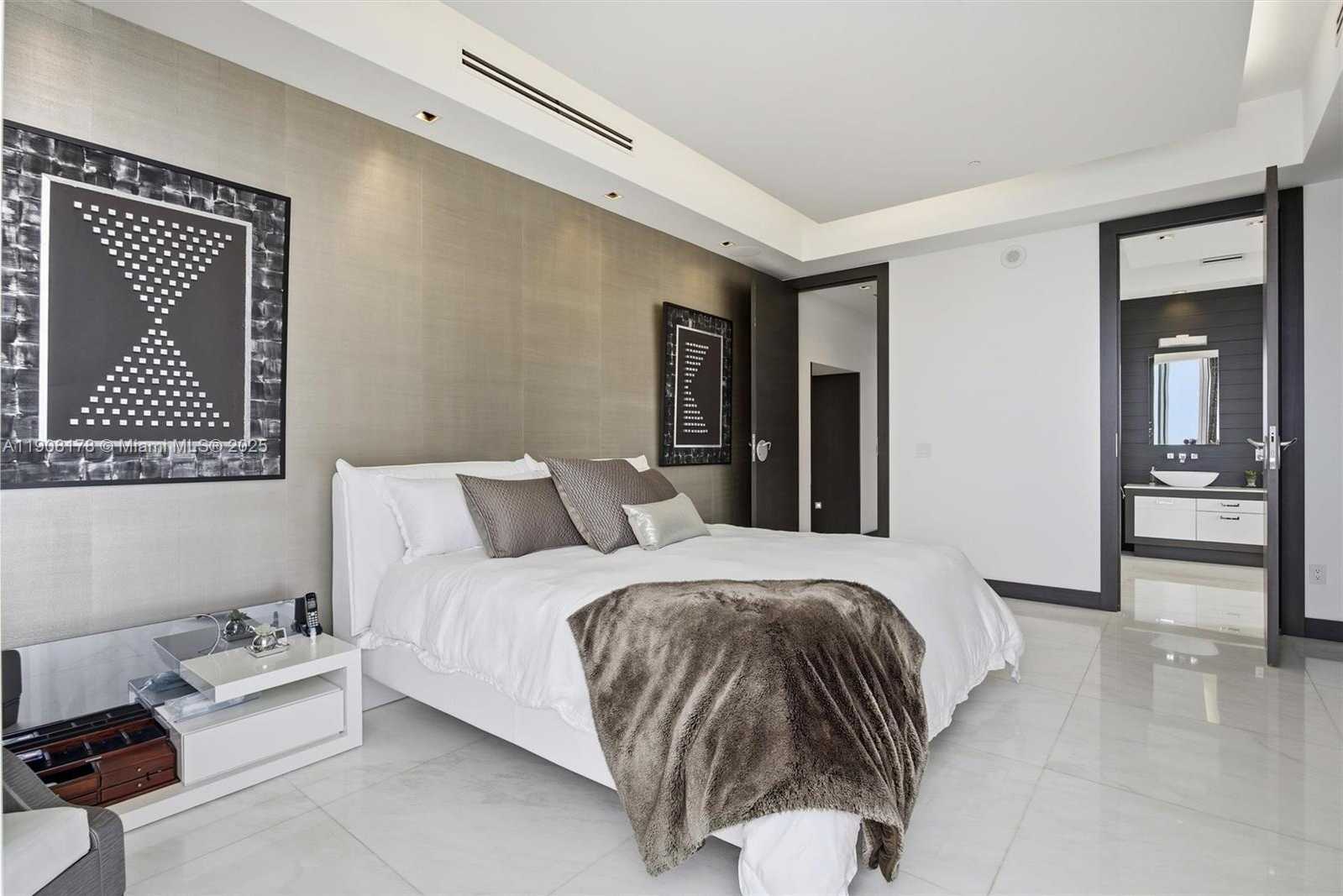 Small Image of 16001 COLLINS AVE #3504, Sunny Isles Beach Number 21