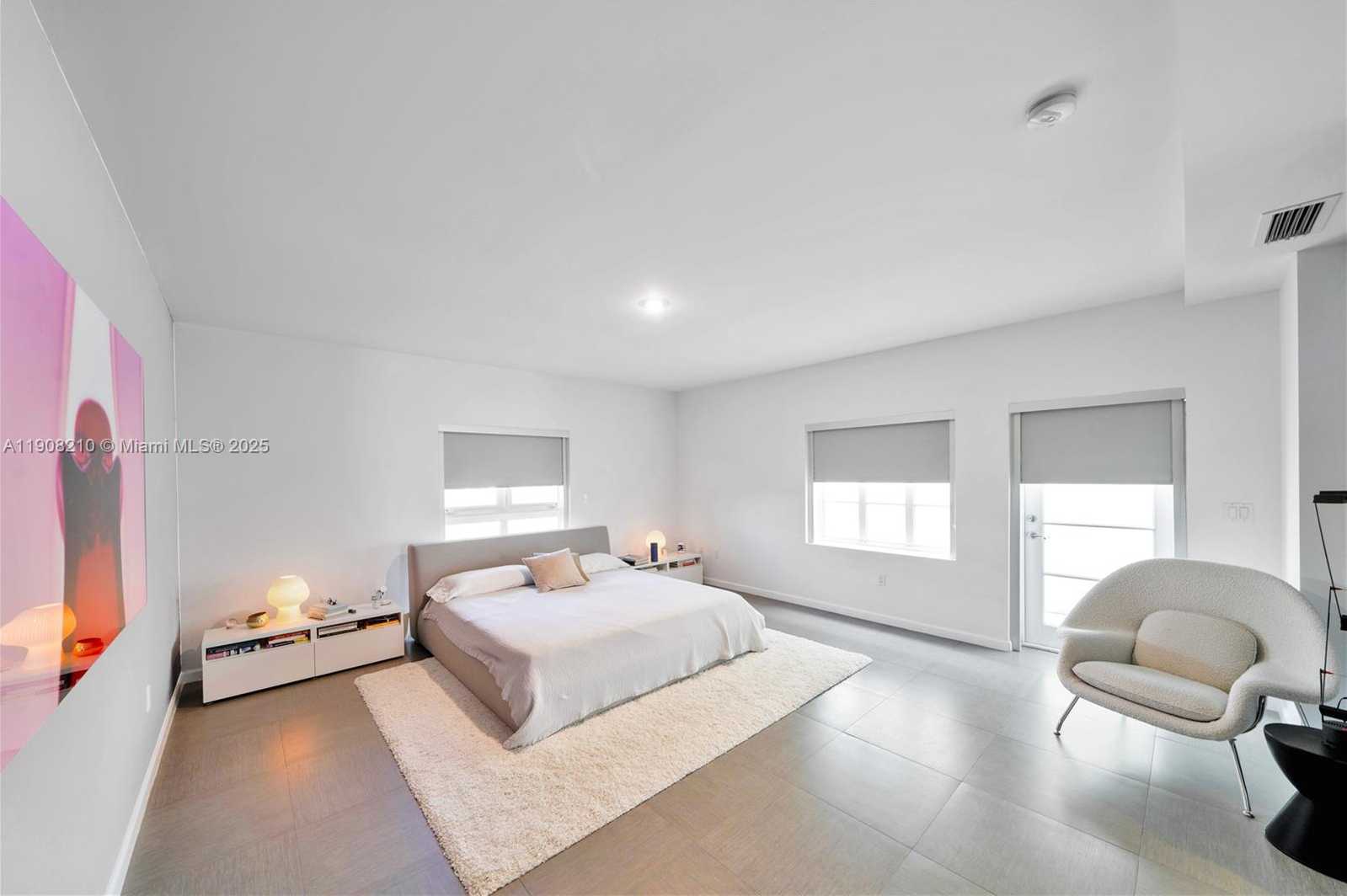 Small Image of 230 WATER WAY, Miami Beach Number 14