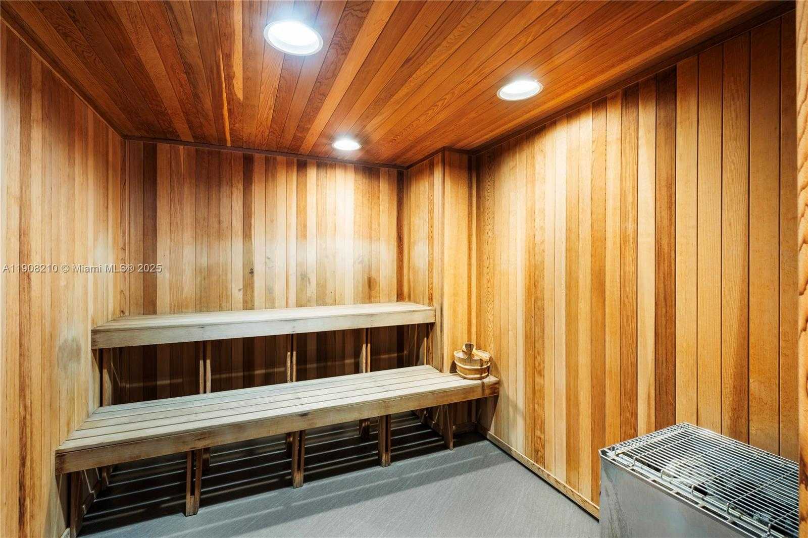 Small Image of 230 WATER WAY, Miami Beach Number 41