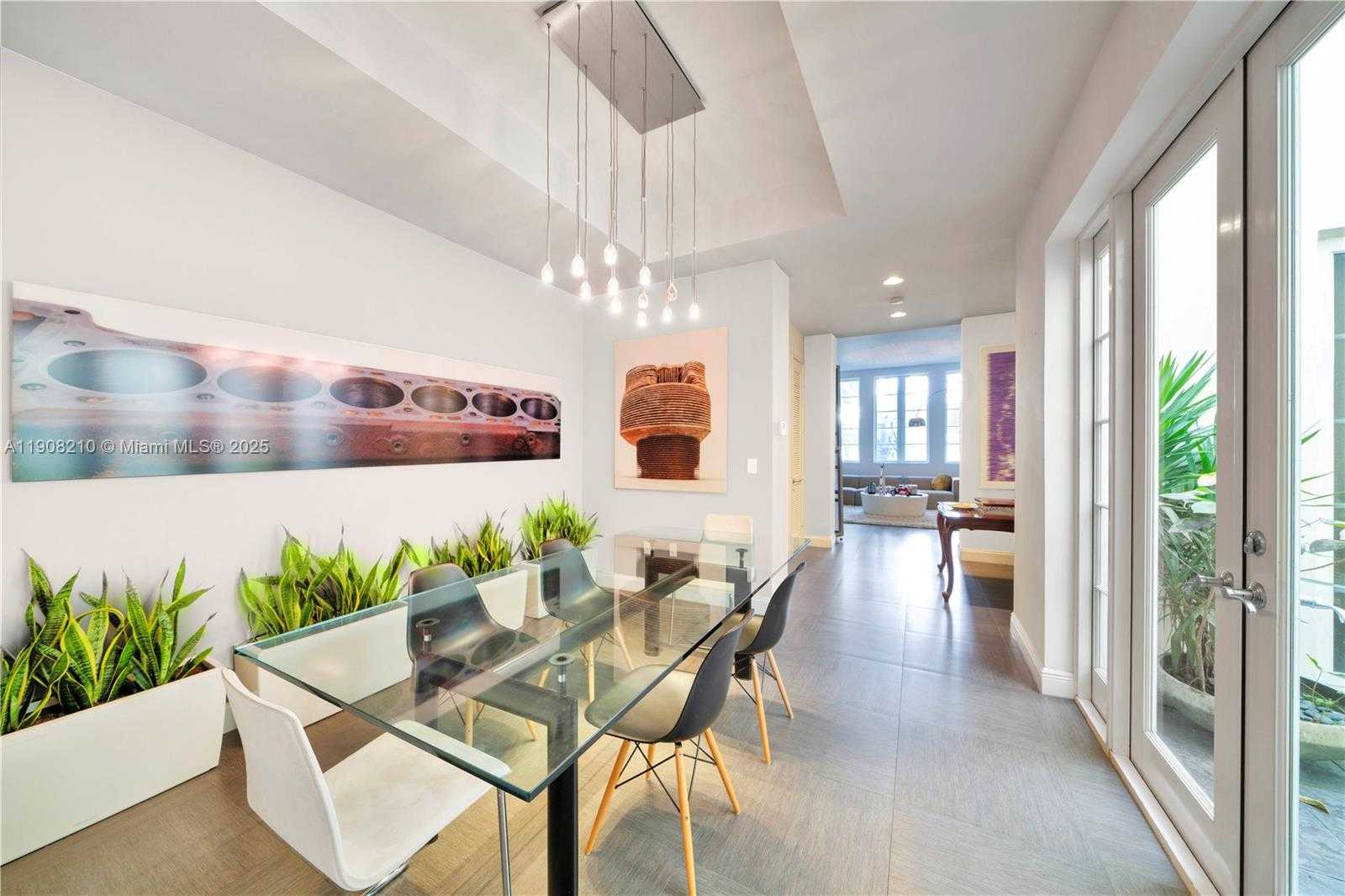 Small Image of 230 WATER WAY, Miami Beach Number 5