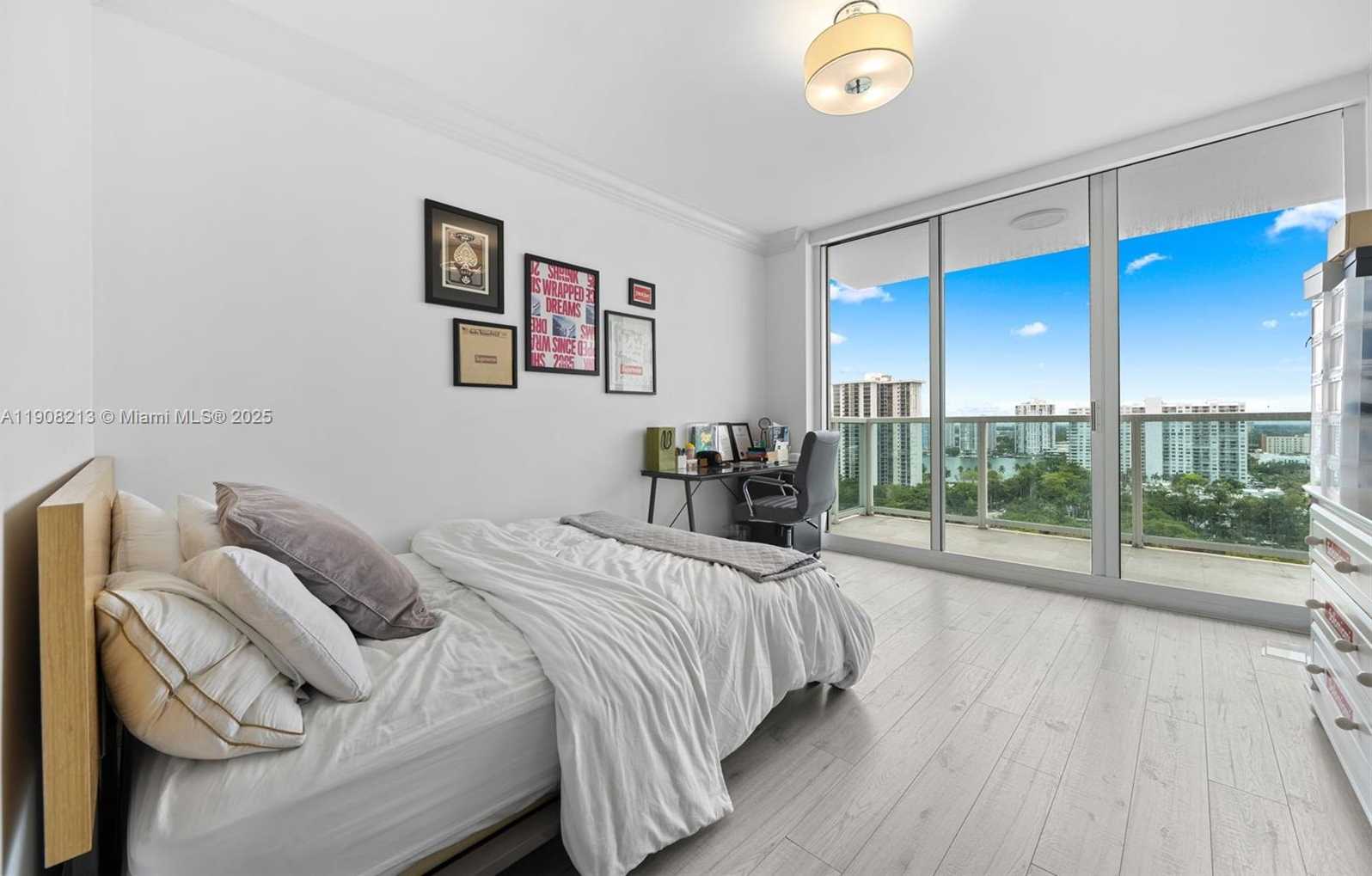 Small Image of 3201 NORTH EAST 183RD ST #1705, Aventura Number 18