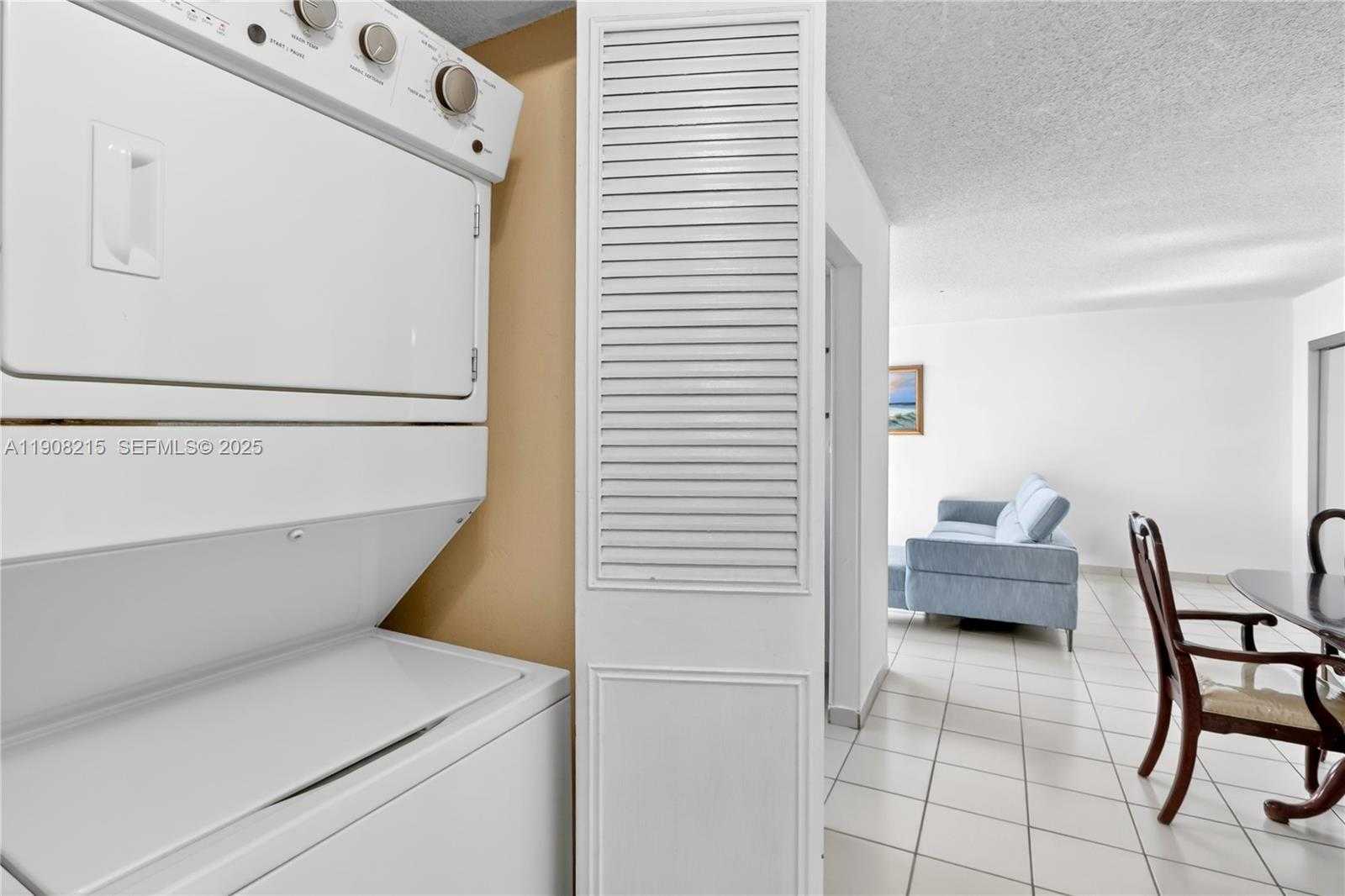 Small Image of 9401 SOUTH WEST 4TH ST #301-6, Miami Number 16