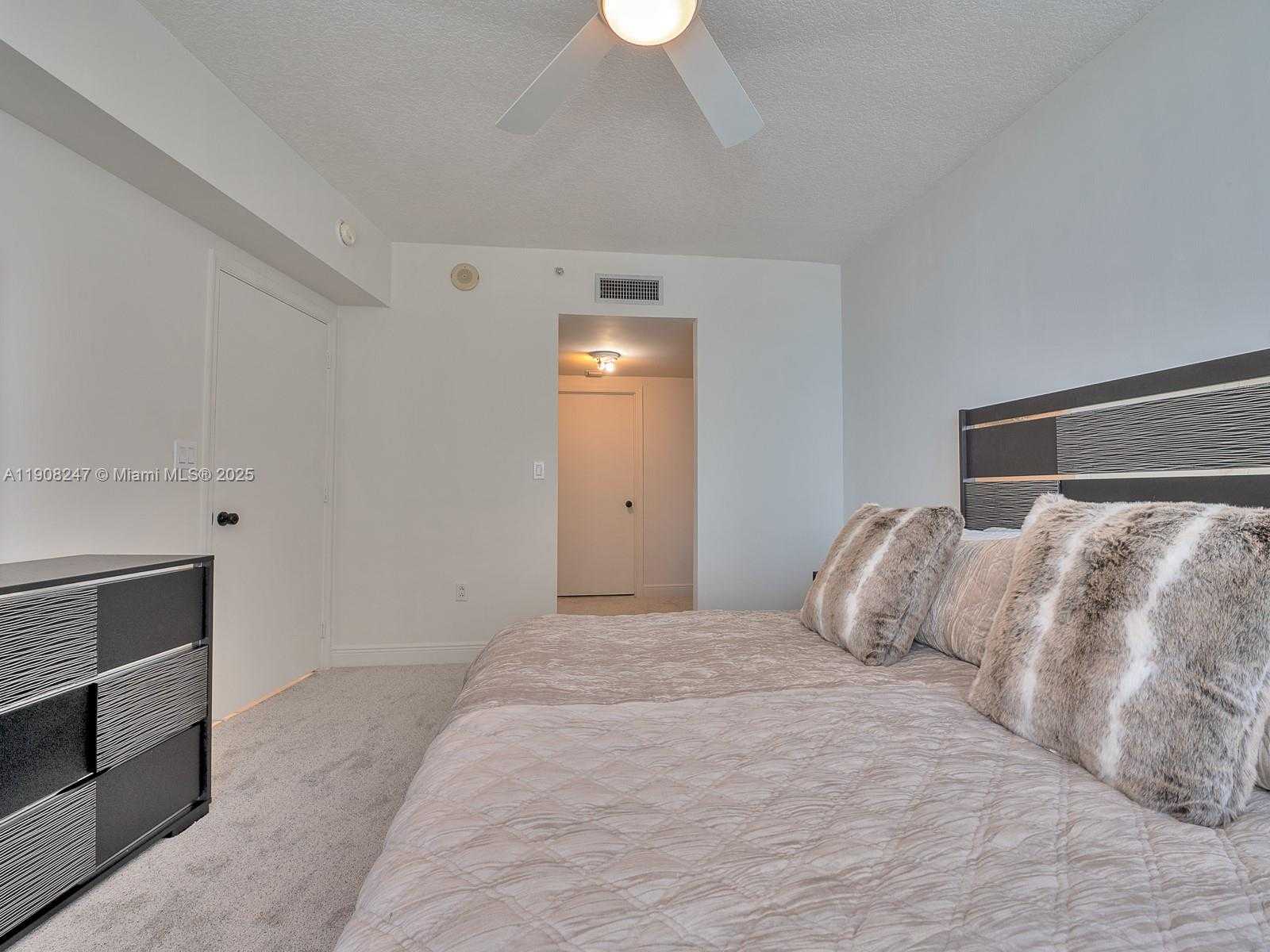 Small Image of 1750 NORTH BAYSHORE DR #4503, Miami Number 18