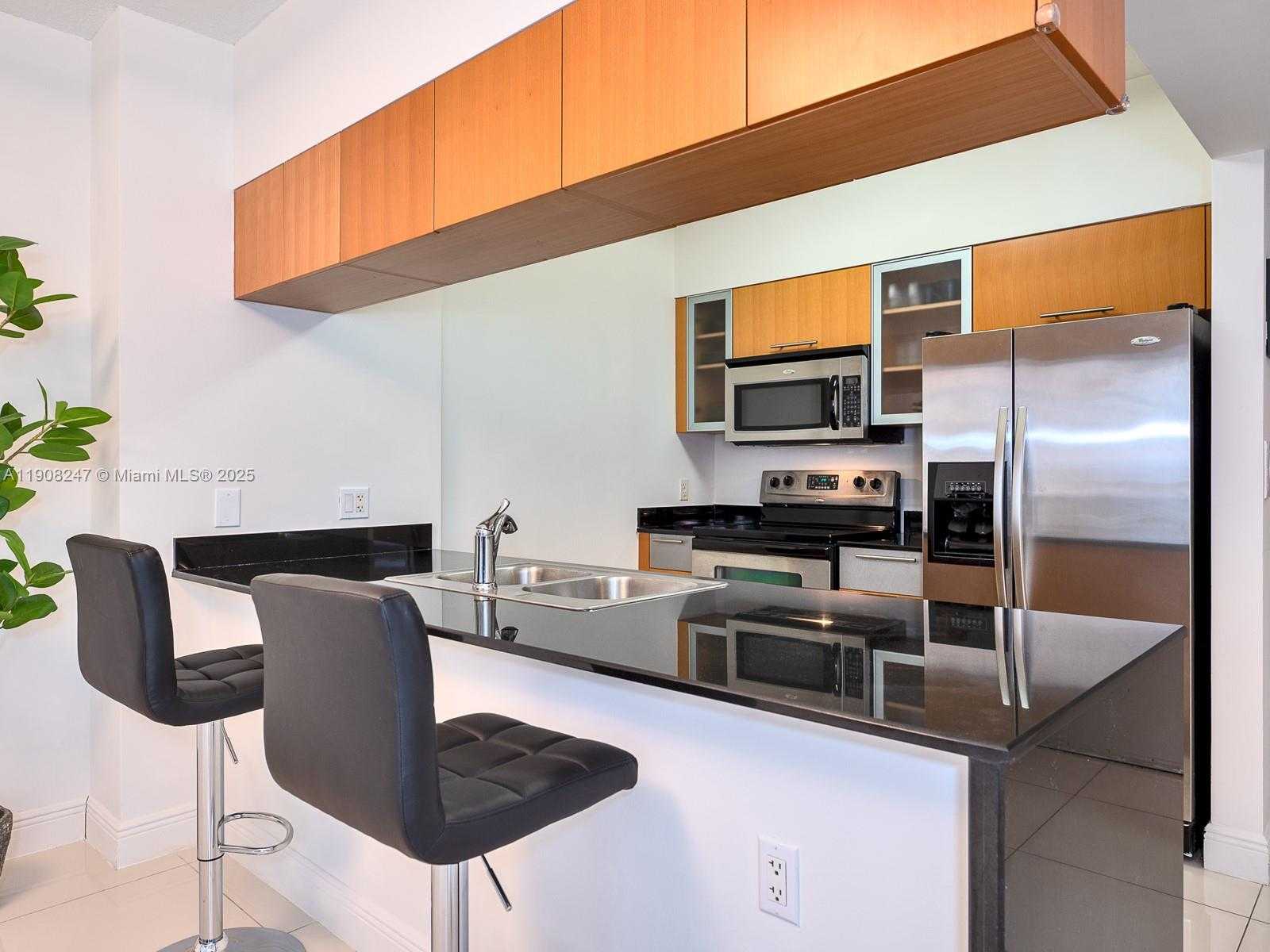Small Image of 1750 NORTH BAYSHORE DR #4503, Miami Number 25