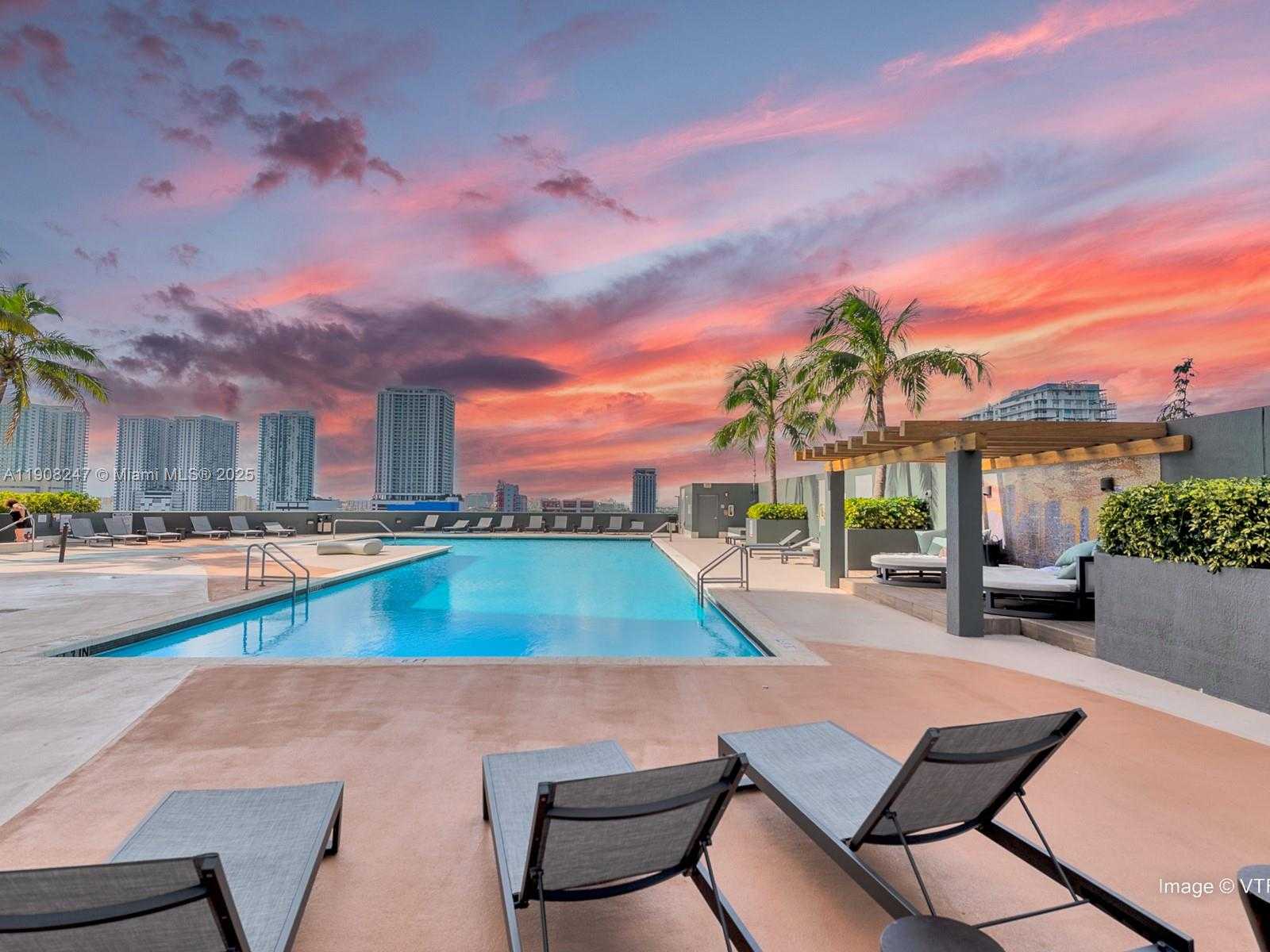 Small Image of 1750 NORTH BAYSHORE DR #4503, Miami Number 31