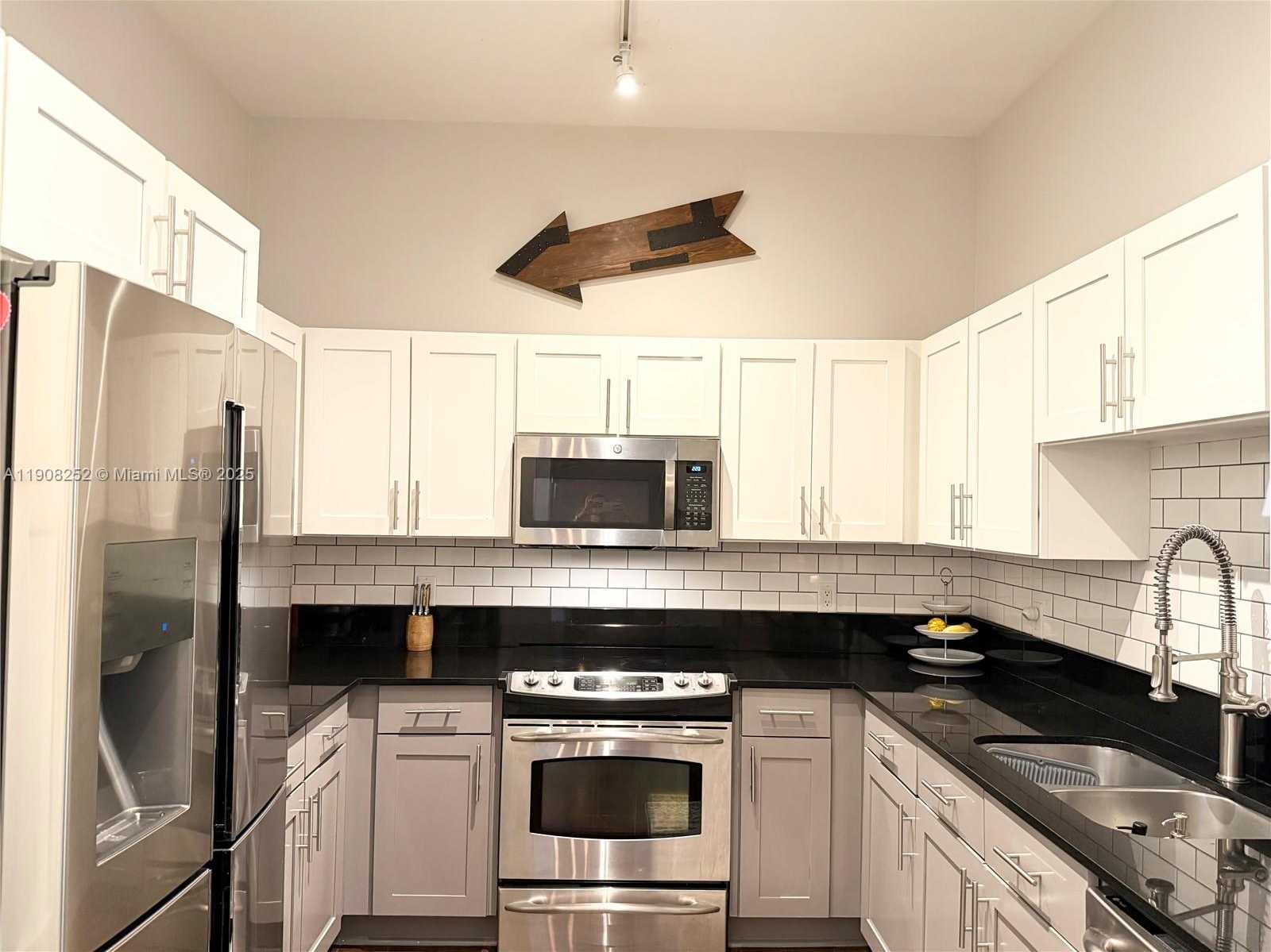 Small Image of 8390 SOUTH WEST 72ND AVE #310, Miami Number 6