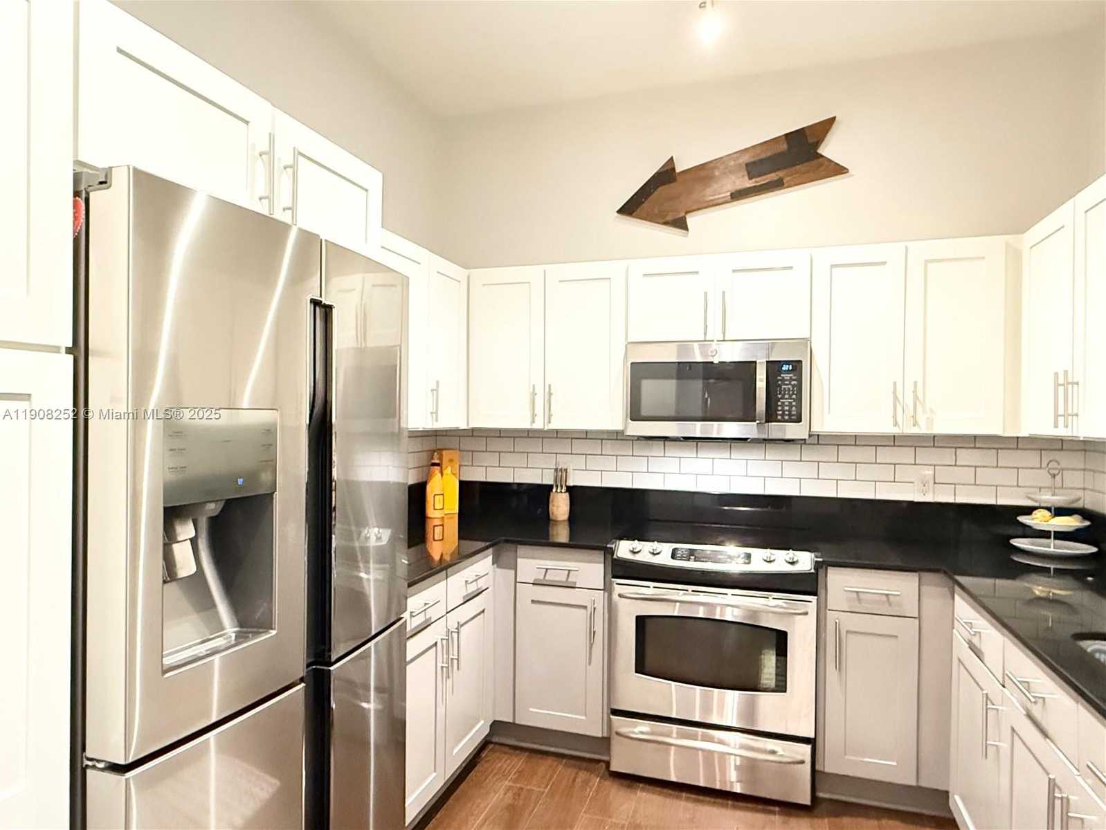 Small Image of 8390 SOUTH WEST 72ND AVE #310, Miami Number 7