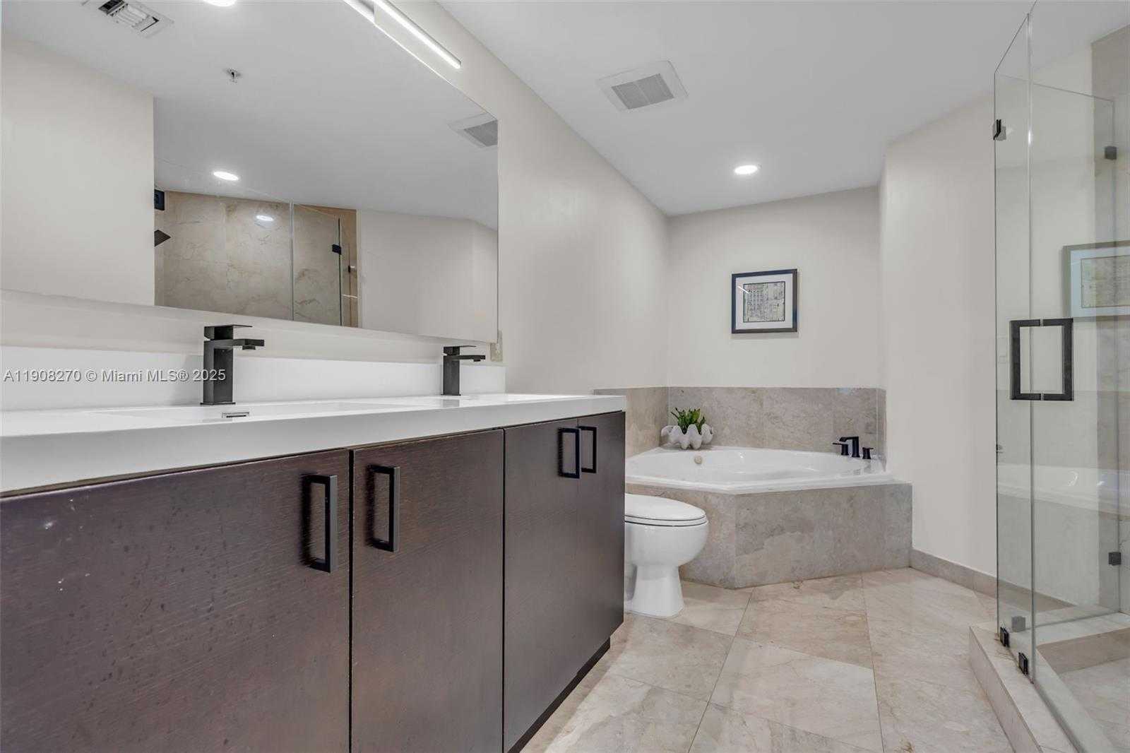 Small Image of 7900 HARBOR ISLAND DR #1525, North Bay Village Number 22