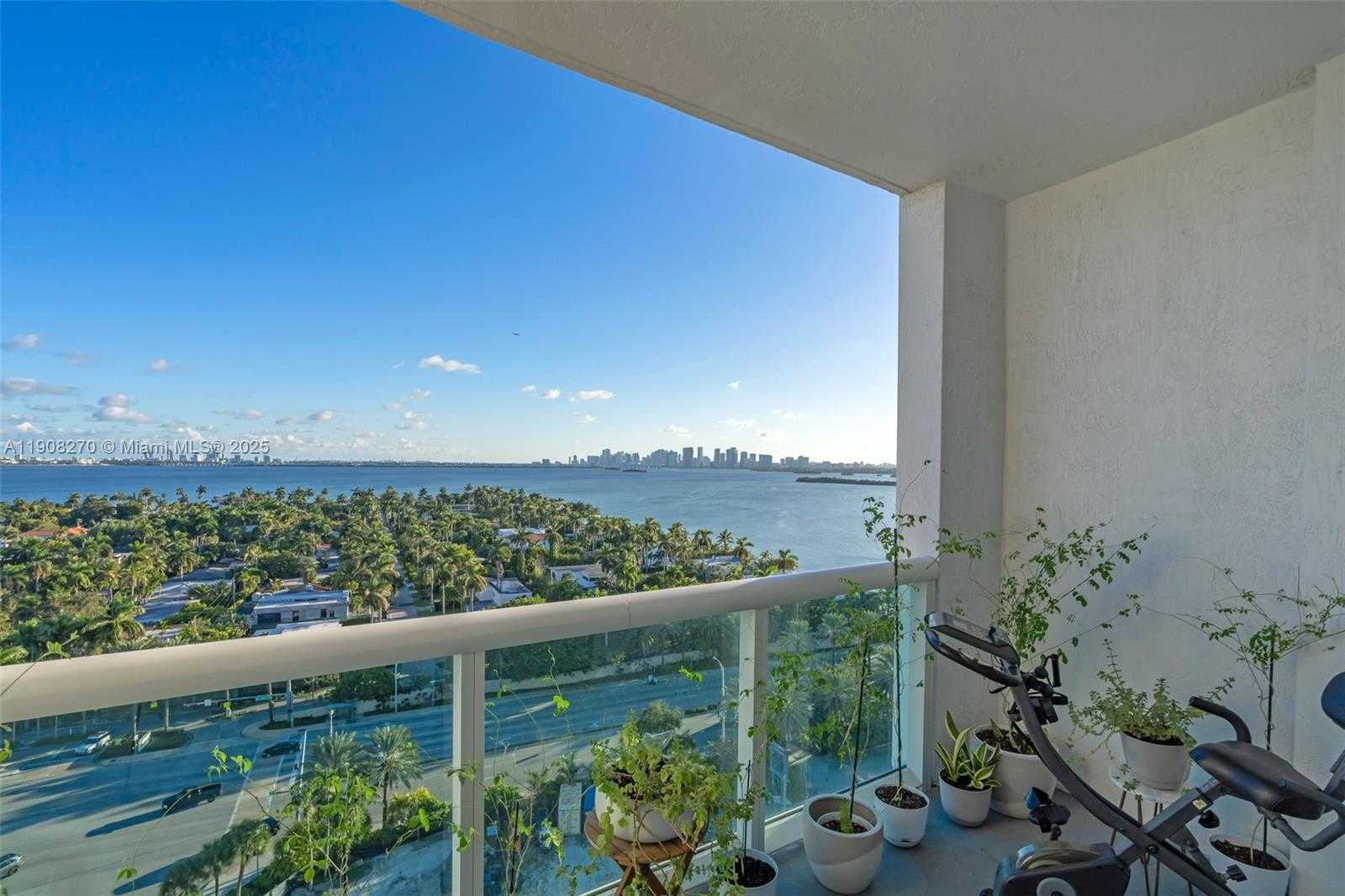 Small Image of 7900 HARBOR ISLAND DR #1525, North Bay Village Number 33