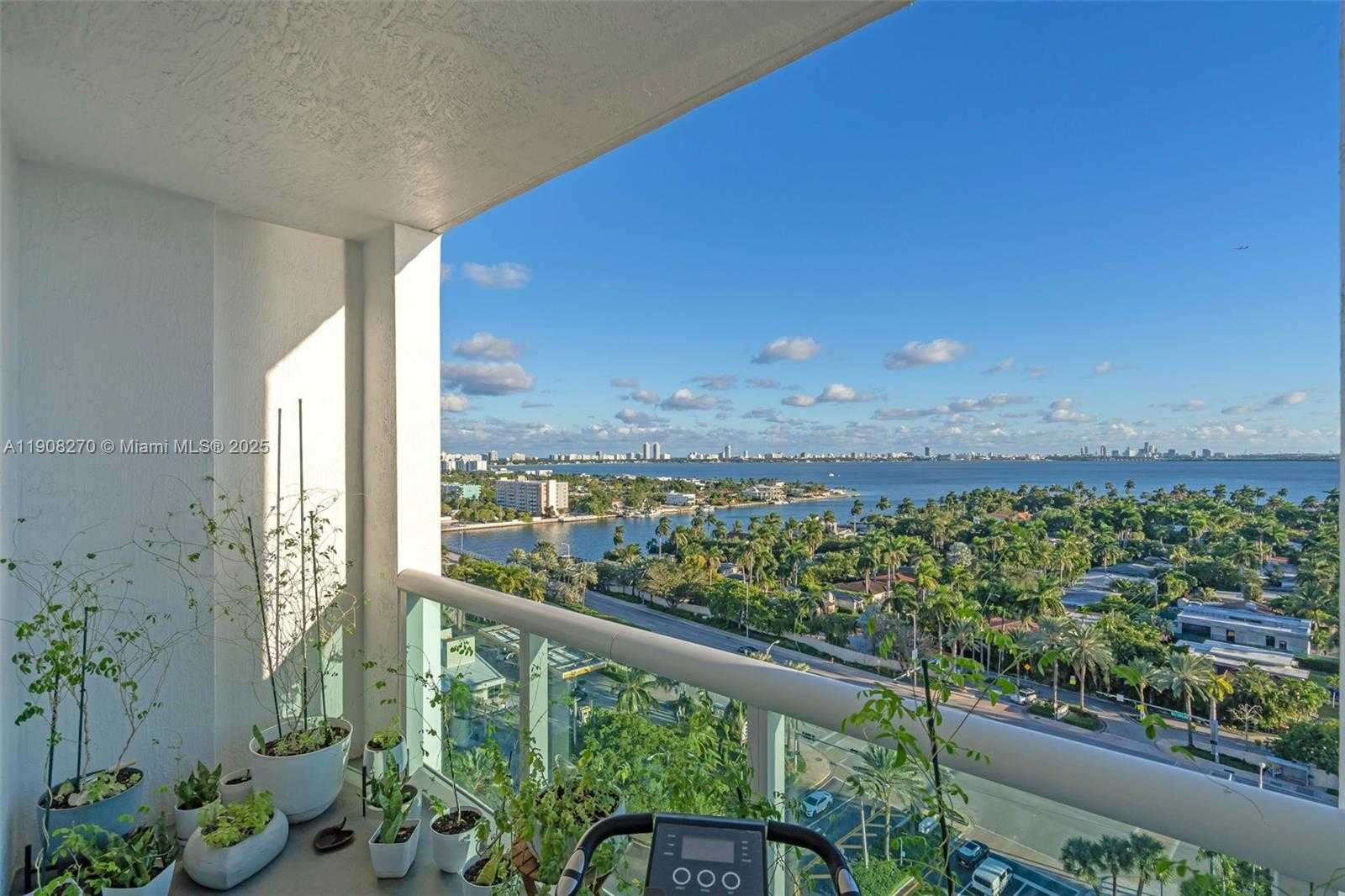 Small Image of 7900 HARBOR ISLAND DR #1525, North Bay Village Number 34