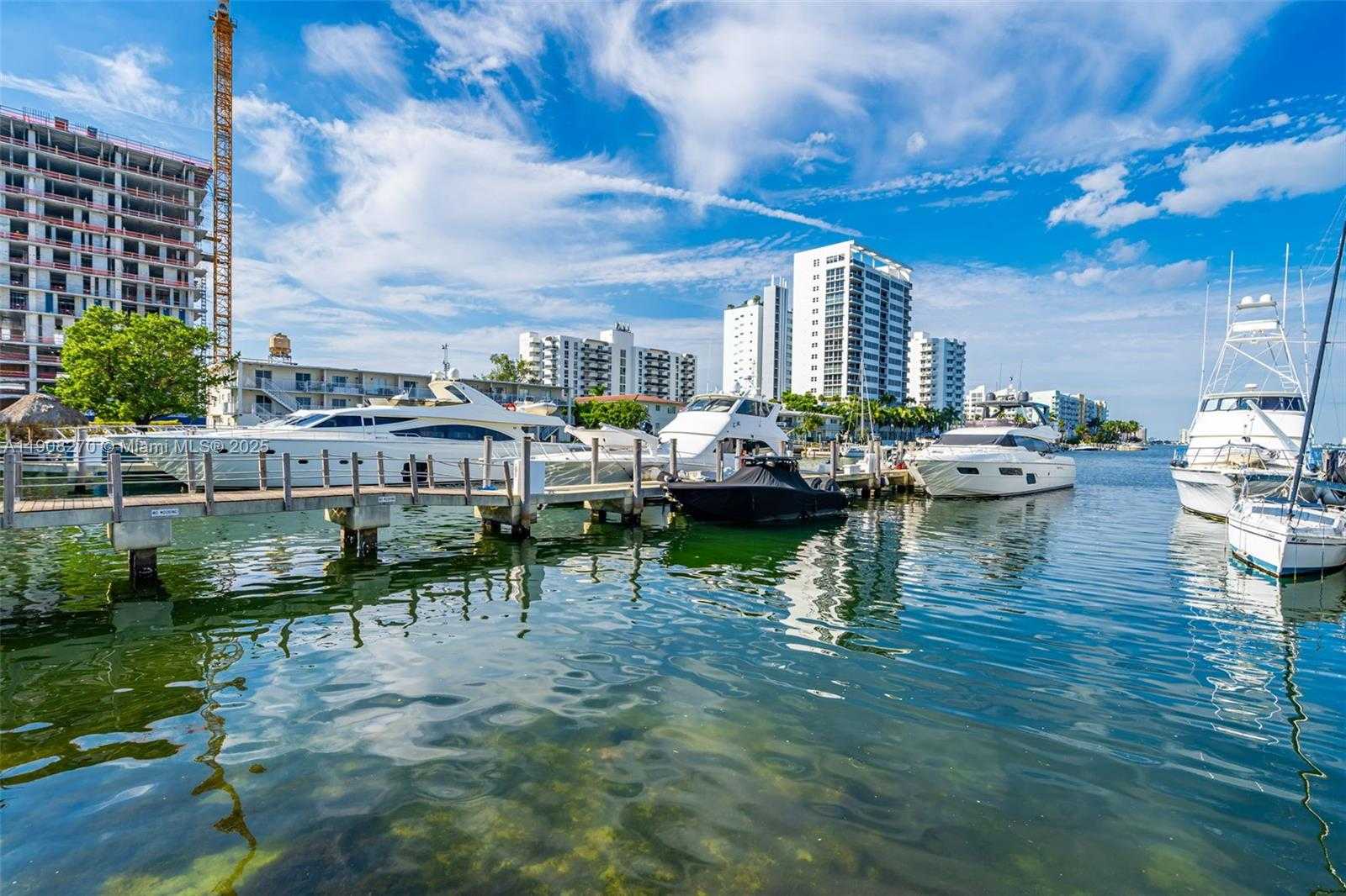 Small Image of 7900 HARBOR ISLAND DR #1525, North Bay Village Number 38