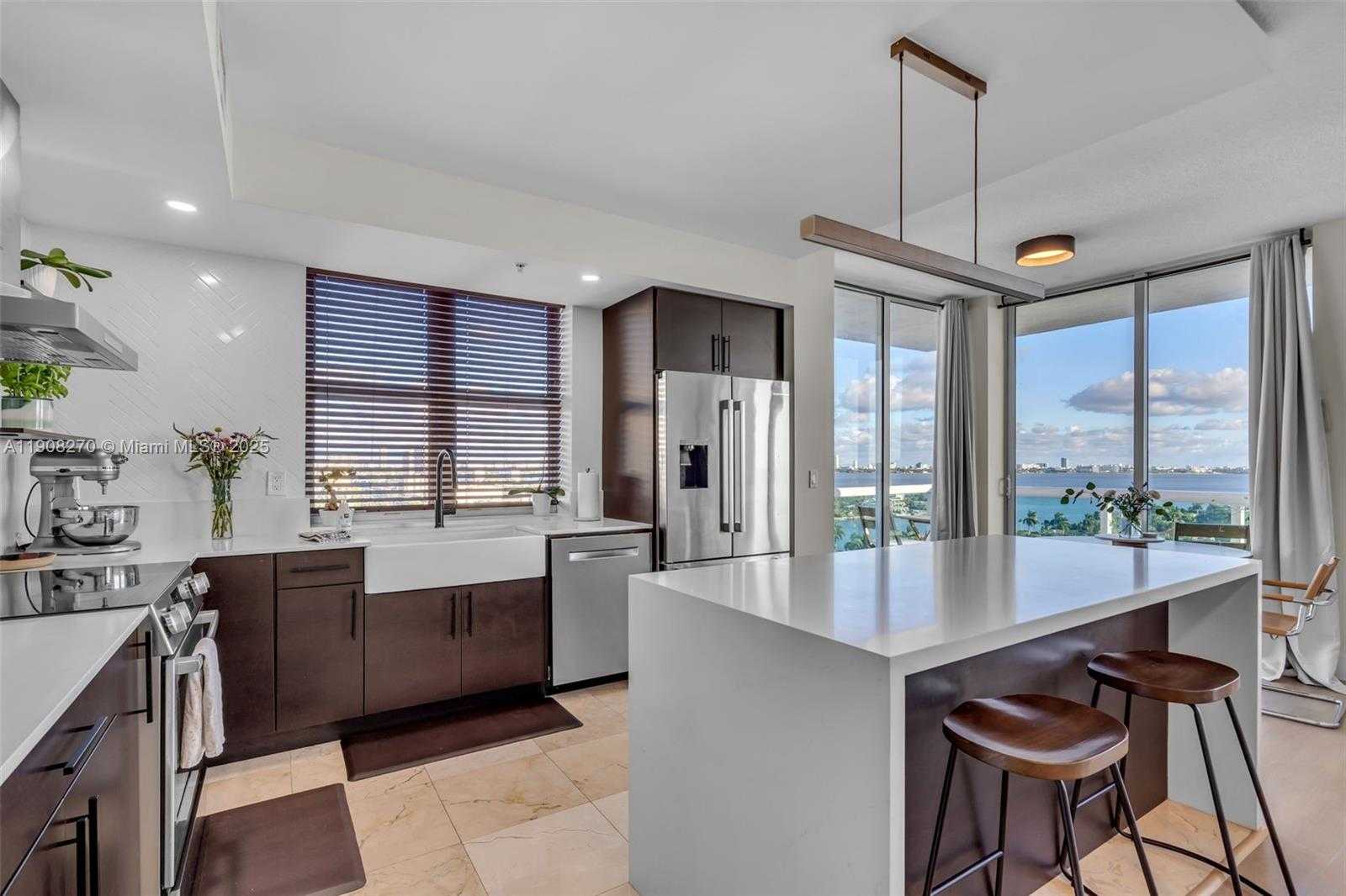 Small Image of 7900 HARBOR ISLAND DR #1525, North Bay Village Number 6