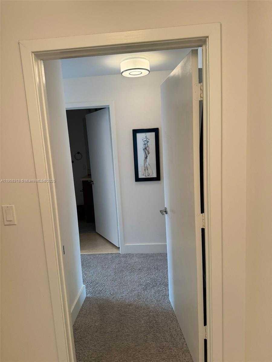 Small Image of 79 SOUTH WEST 12TH ST #4012-S, Miami Number 14