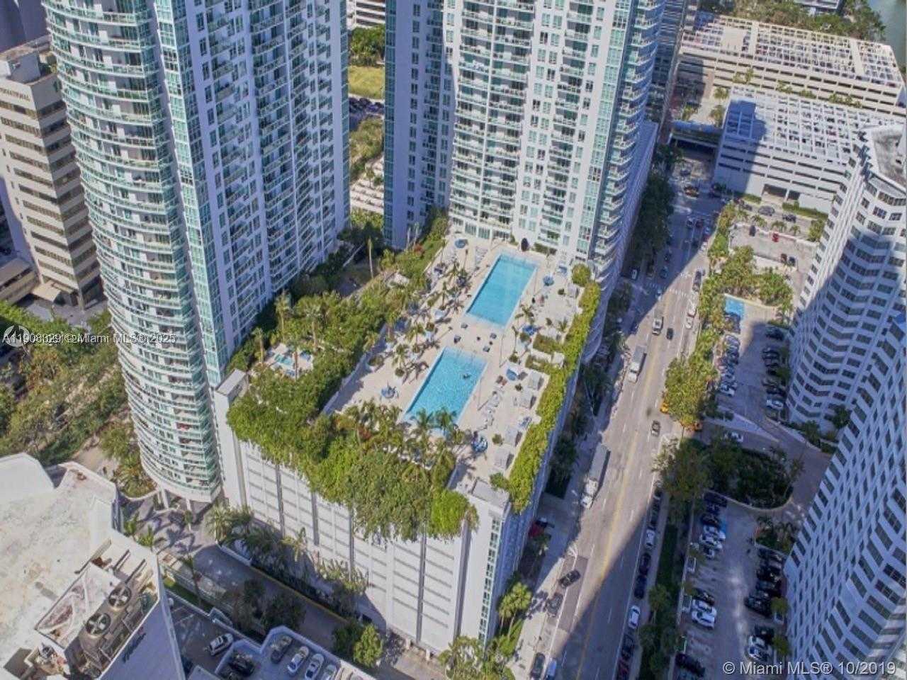 Small Image of 950 BRICKELL BAY DR #2707, Miami Number 2