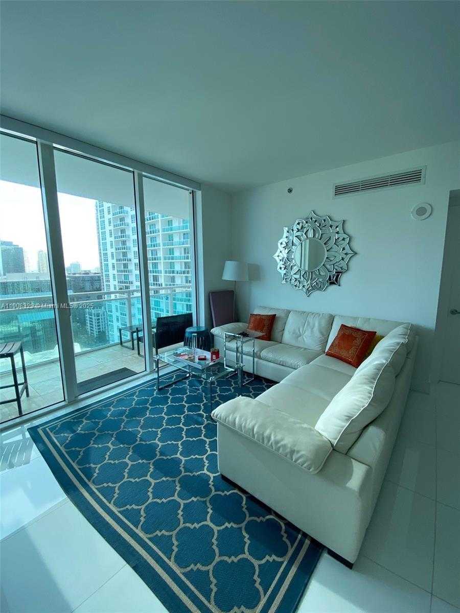 Small Image of 950 BRICKELL BAY DR #2707, Miami Number 5