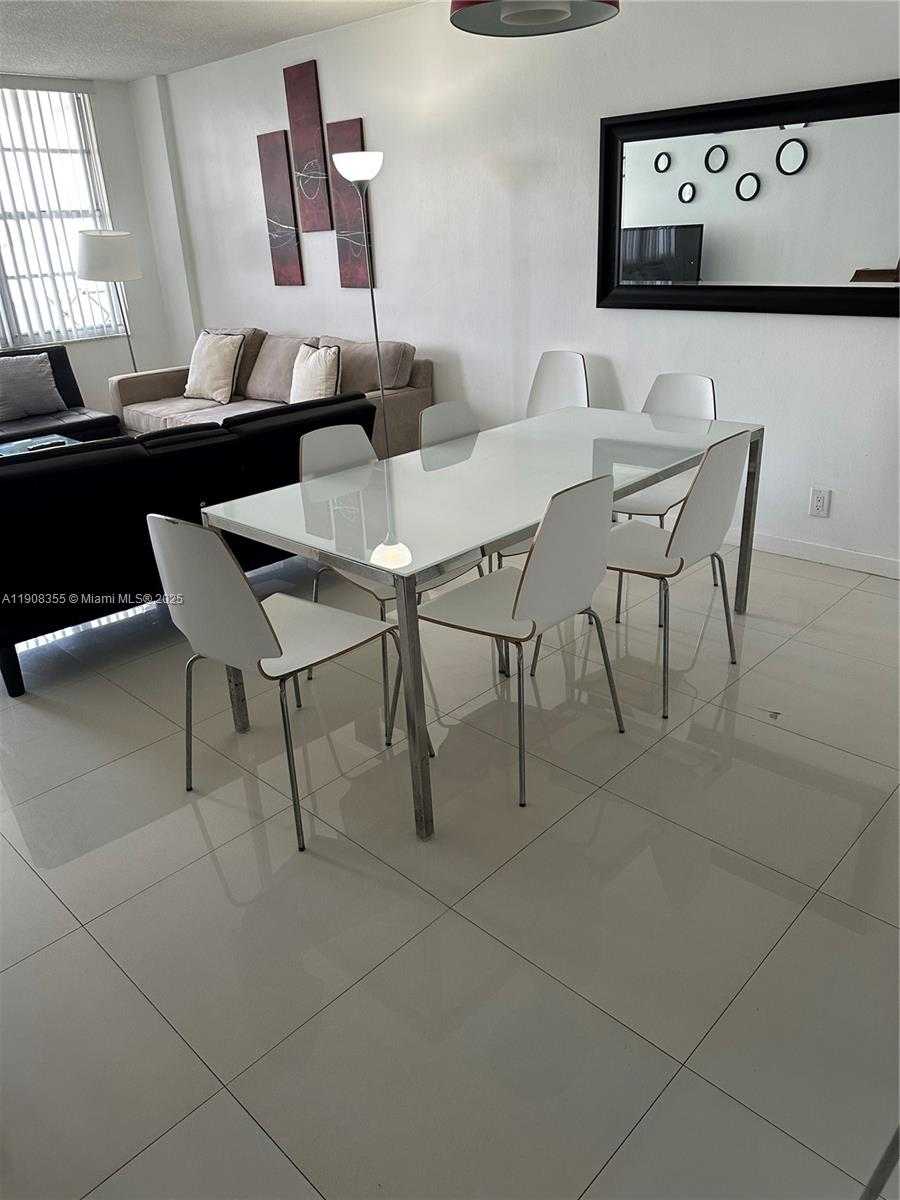 Small Image of 3725 SOUTH OCEAN DR #1517, Hollywood Number 2