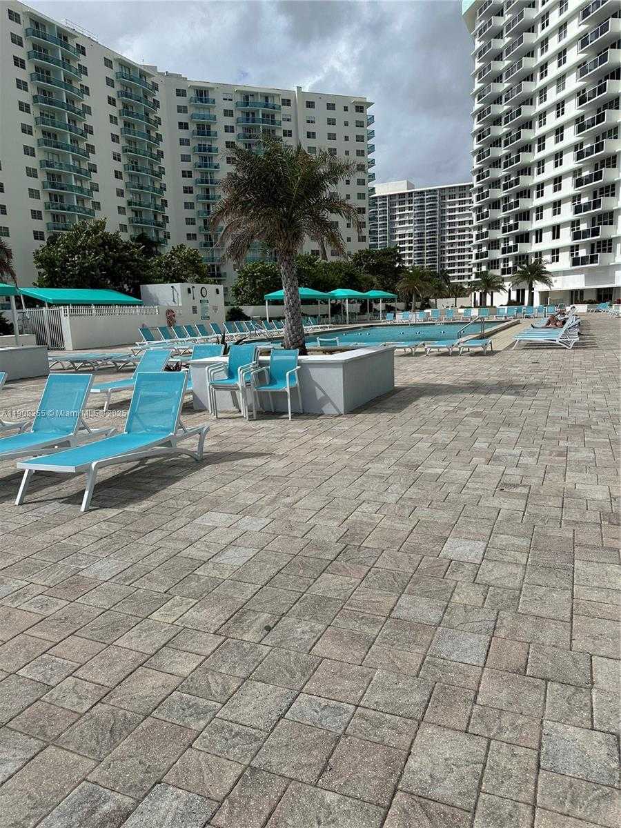 Small Image of 3725 SOUTH OCEAN DR #1517, Hollywood Number 4