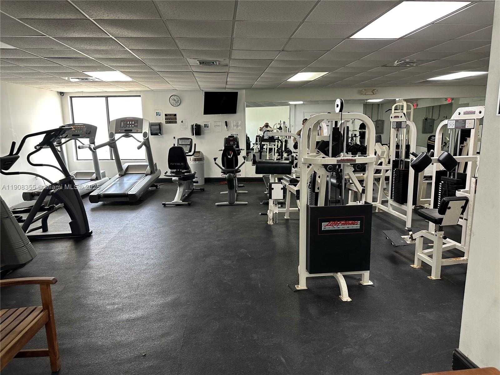 Small Image of 3725 SOUTH OCEAN DR #1517, Hollywood Number 5