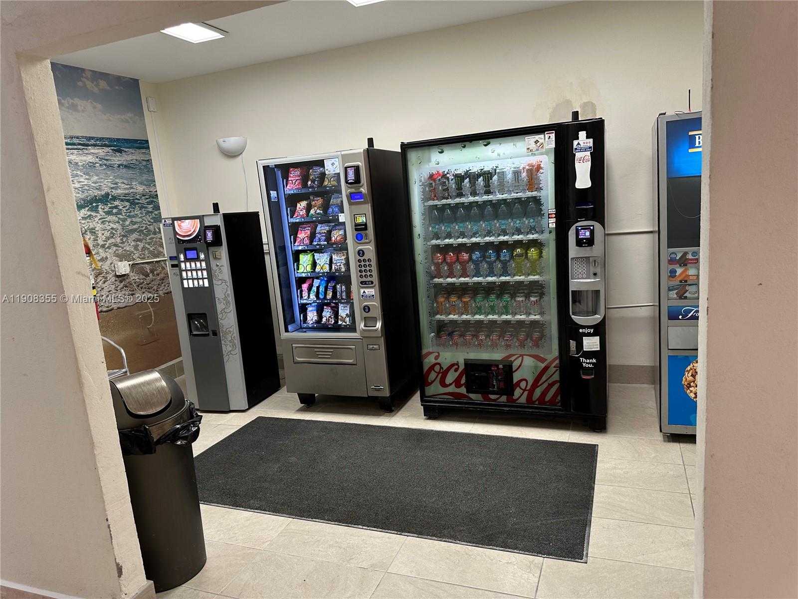 Small Image of 3725 SOUTH OCEAN DR #1517, Hollywood Number 6