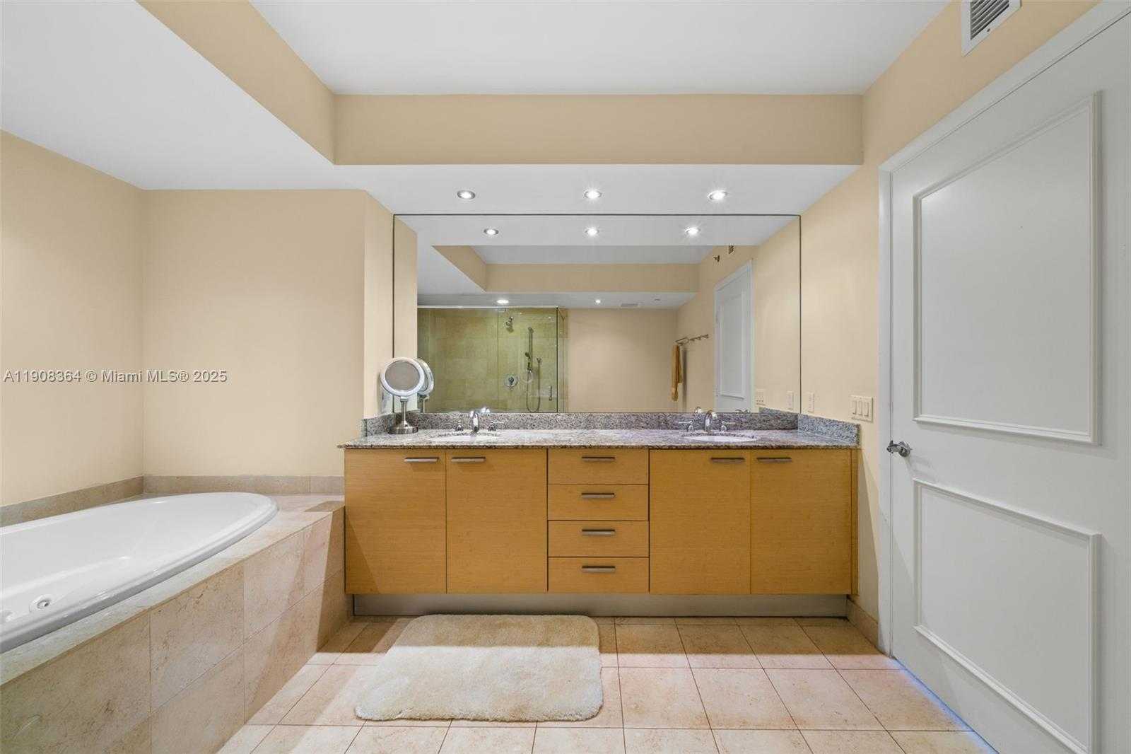 Small Image of 1800 SOUTH OCEAN DR #2603, Hallandale Beach Number 14