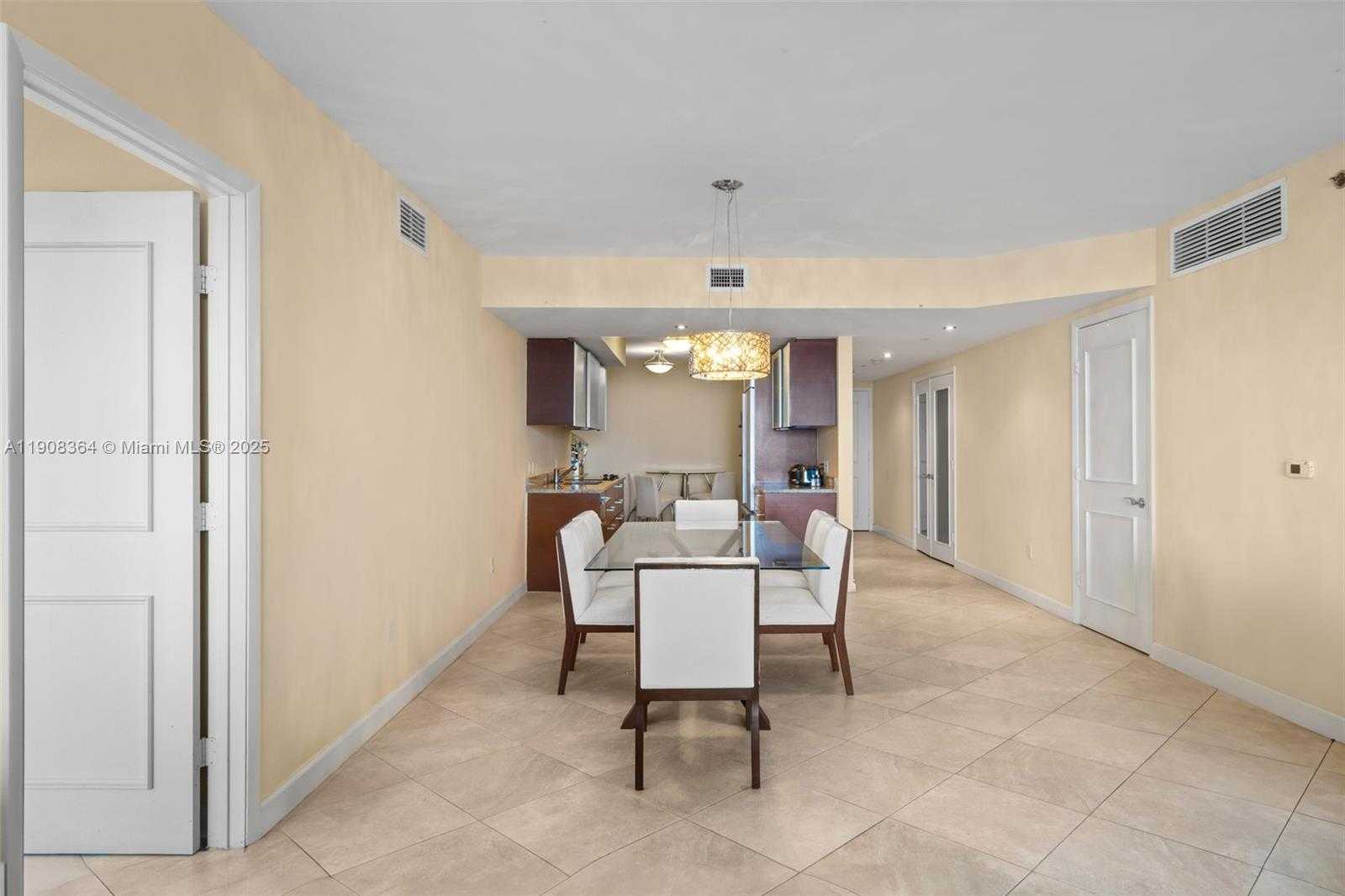 Small Image of 1800 SOUTH OCEAN DR #2603, Hallandale Beach Number 5