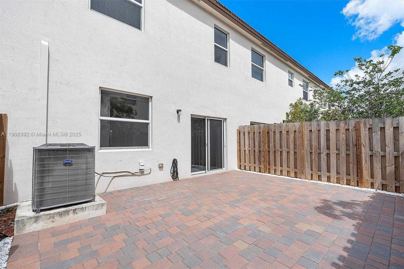 Small Image of 12845 NORTH WEST 24TH AVE, Miami Number 27