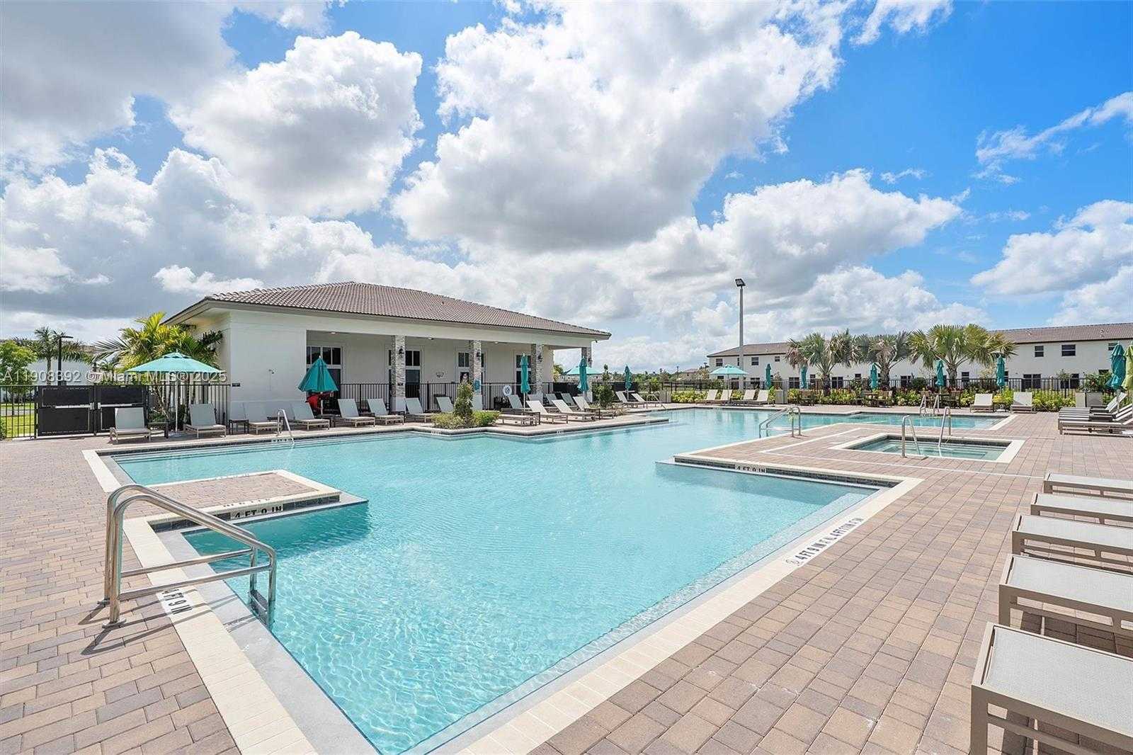 Small Image of 12845 NORTH WEST 24TH AVE, Miami Number 36