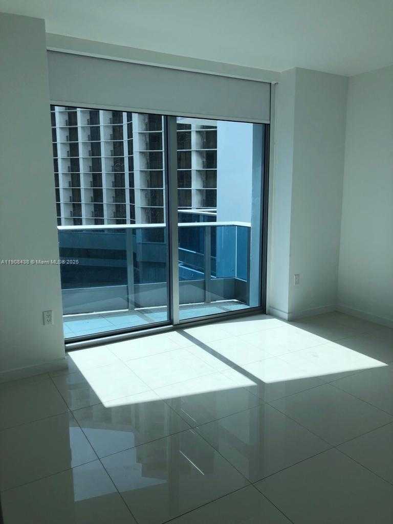 Small Image of 200 BISCAYNE BOULEVARD WAY #902, Miami Number 17