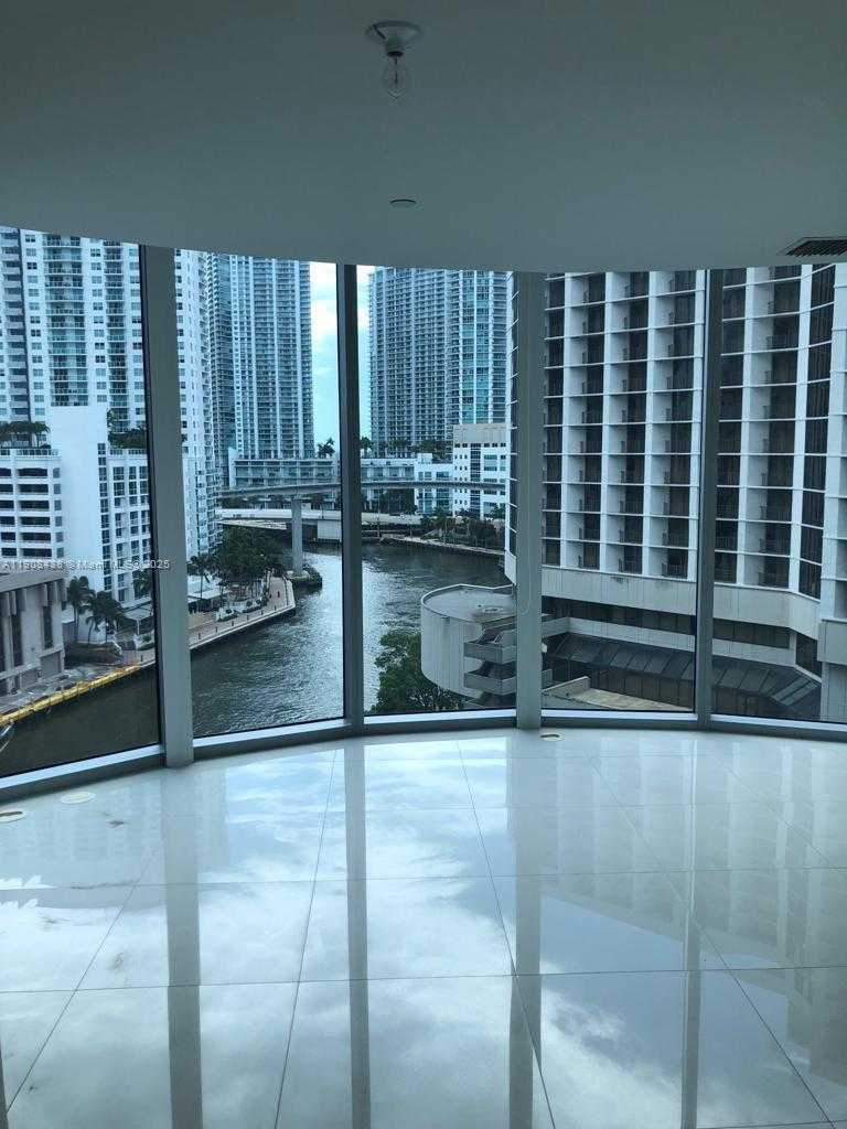 Small Image of 200 BISCAYNE BOULEVARD WAY #902, Miami Number 30