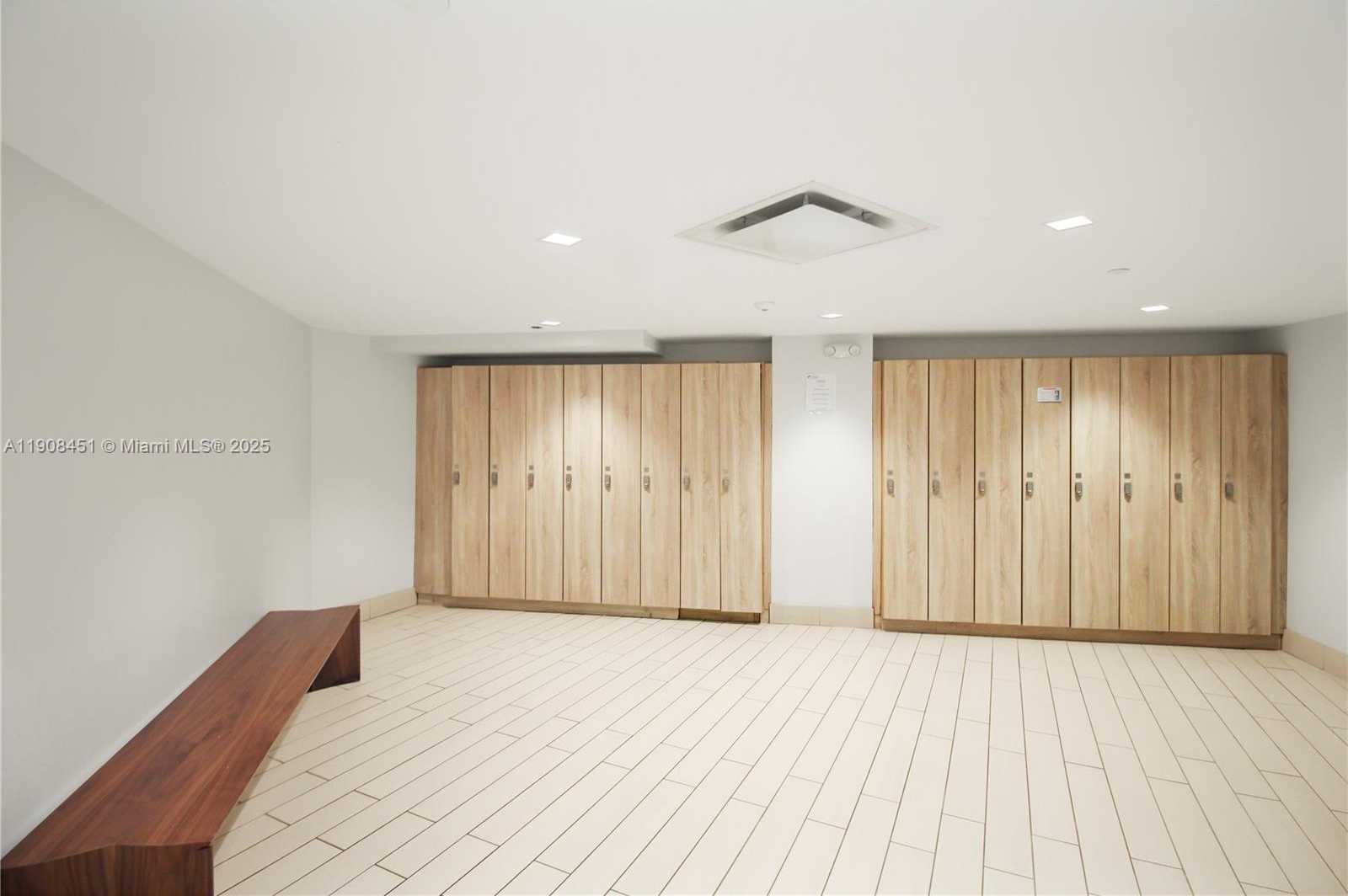 Small Image of 600 THREE ISLANDS BLVD #920, Hallandale Beach Number 25