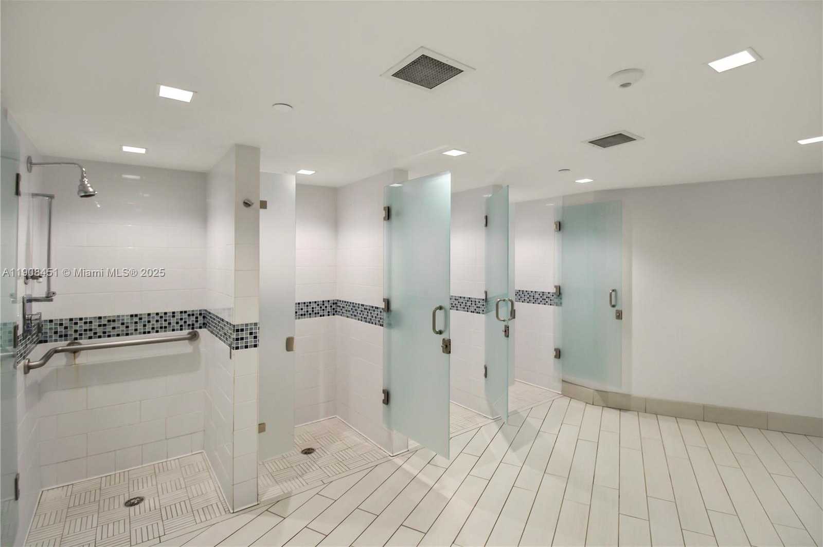 Small Image of 600 THREE ISLANDS BLVD #920, Hallandale Beach Number 26