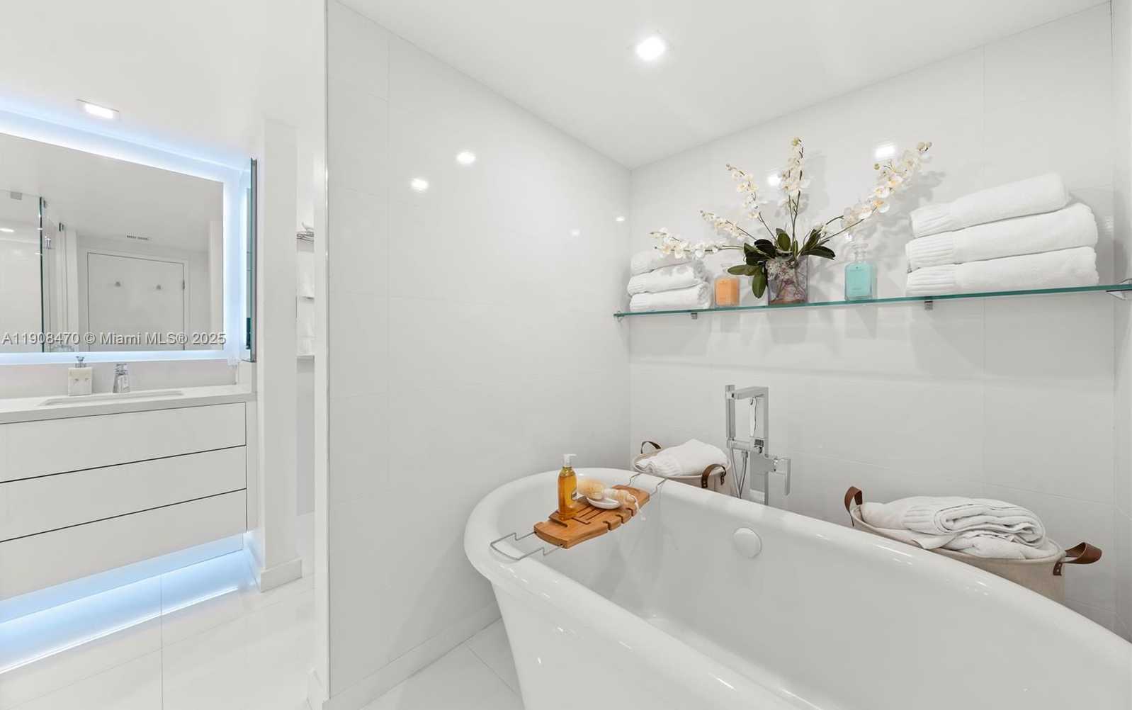 Small Image of 10205 COLLINS AVE #201, Bal Harbour Number 15