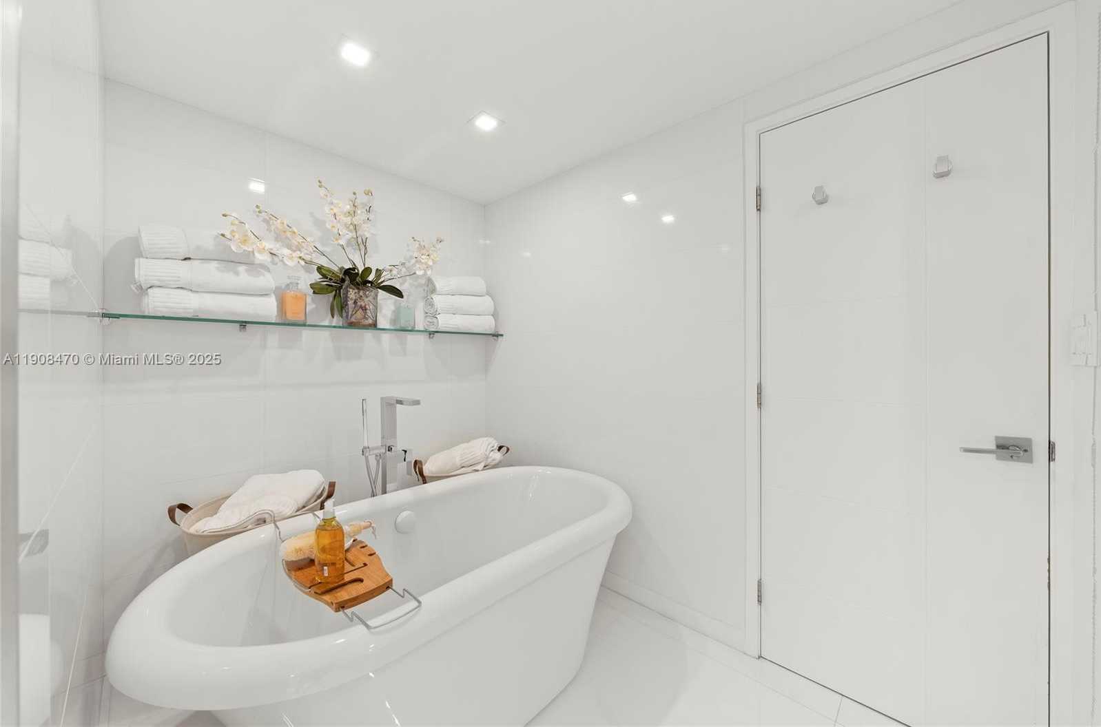 Small Image of 10205 COLLINS AVE #201, Bal Harbour Number 16