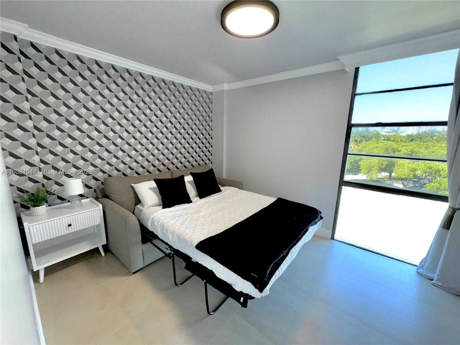 Small Image of 20500 WEST COUNTRY CLUB DR #501, Aventura Number 15