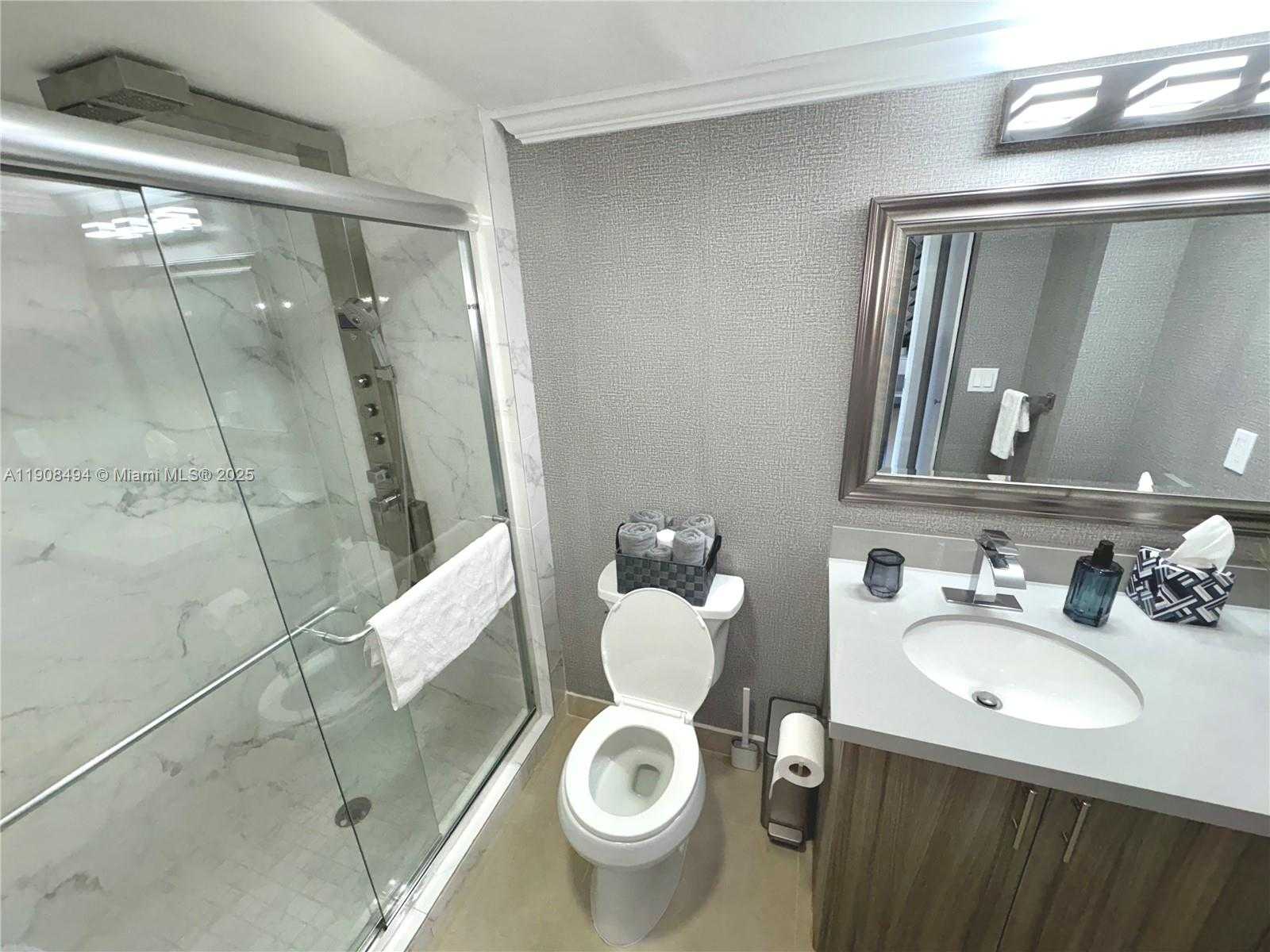 Small Image of 20500 WEST COUNTRY CLUB DR #501, Aventura Number 19