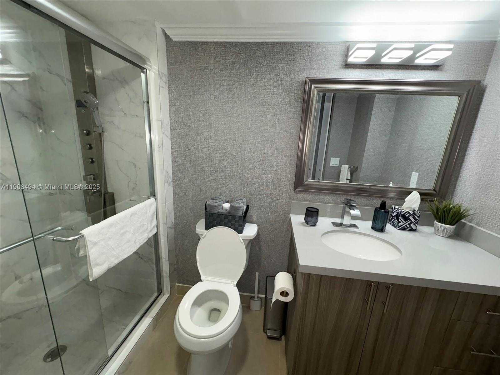 Small Image of 20500 WEST COUNTRY CLUB DR #501, Aventura Number 20