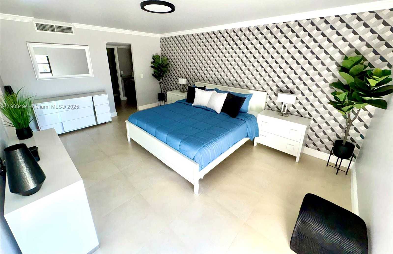 Small Image of 20500 WEST COUNTRY CLUB DR #501, Aventura Number 8