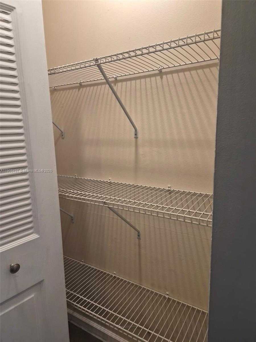 Small Image of 7175 ORANGE DR #203H, Davie Number 17