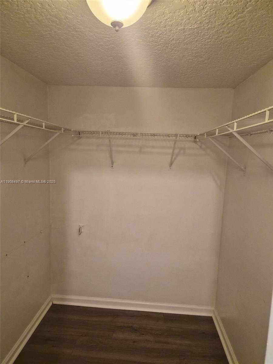 Small Image of 7175 ORANGE DR #203H, Davie Number 19