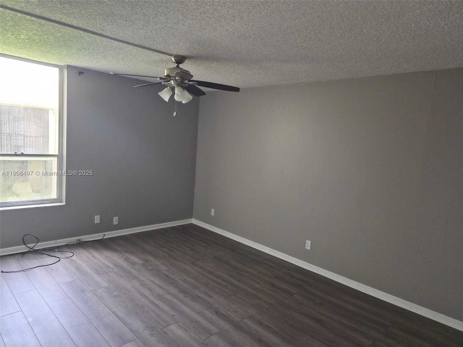 Small Image of 7175 ORANGE DR #203H, Davie Number 8