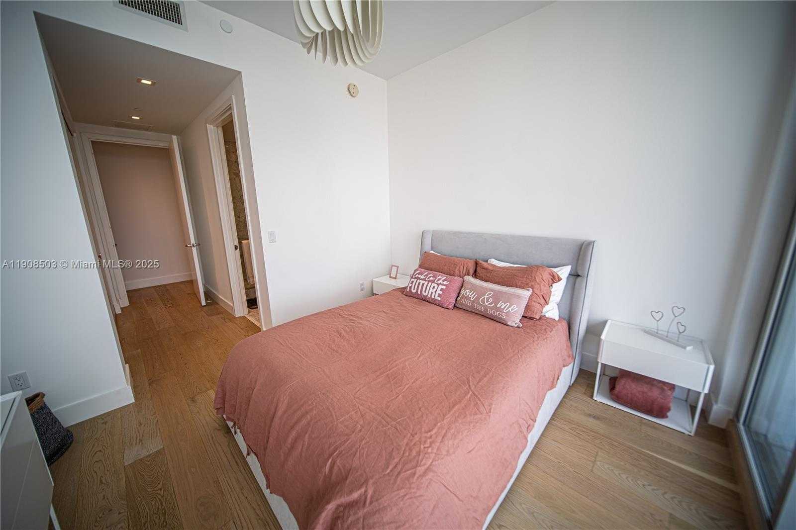 Small Image of 16901 COLLINS AVE #2005, Sunny Isles Beach Number 21