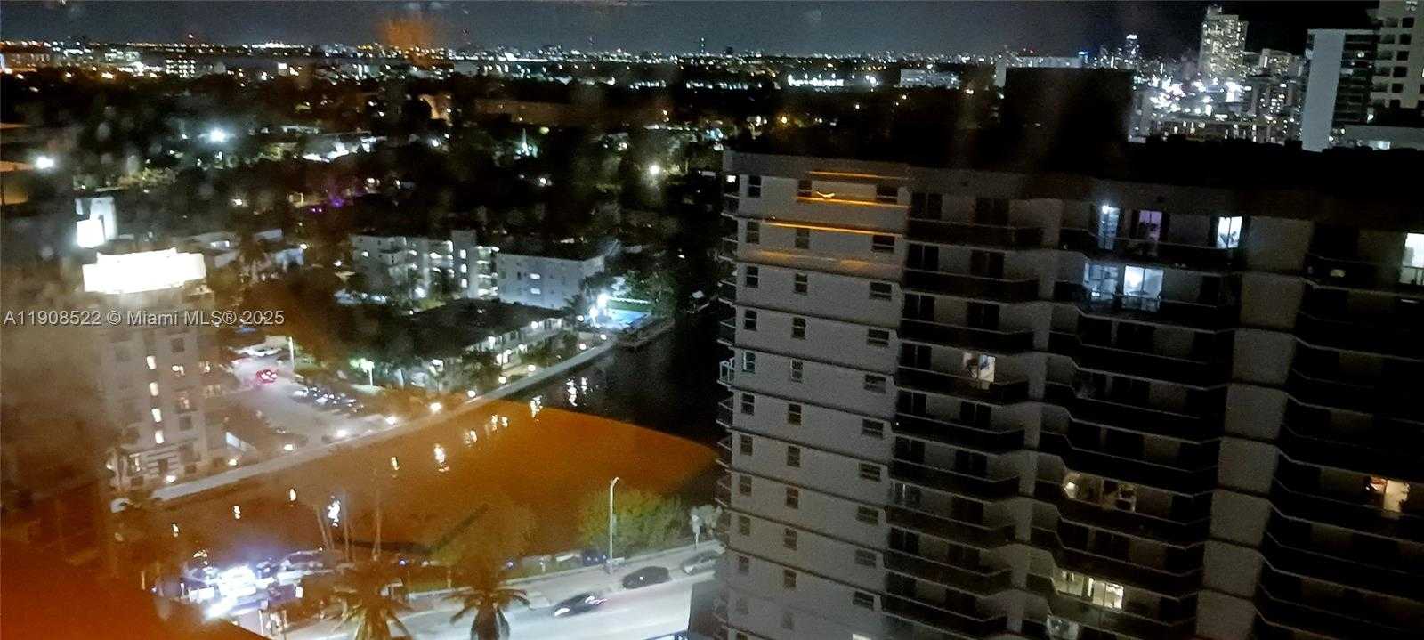 Small Image of 2401 COLLINS AVE #1708, Miami Beach Number 10