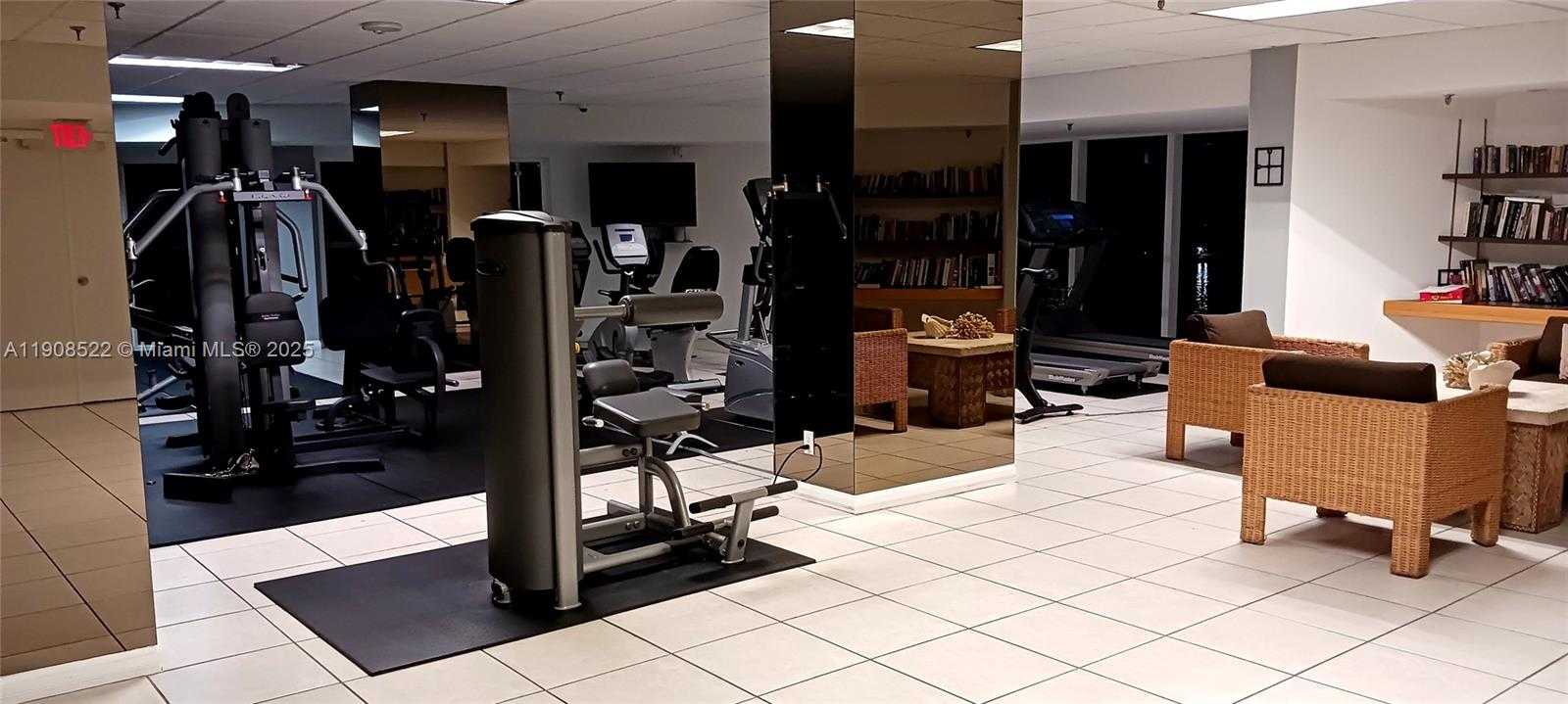 Small Image of 2401 COLLINS AVE #1708, Miami Beach Number 13