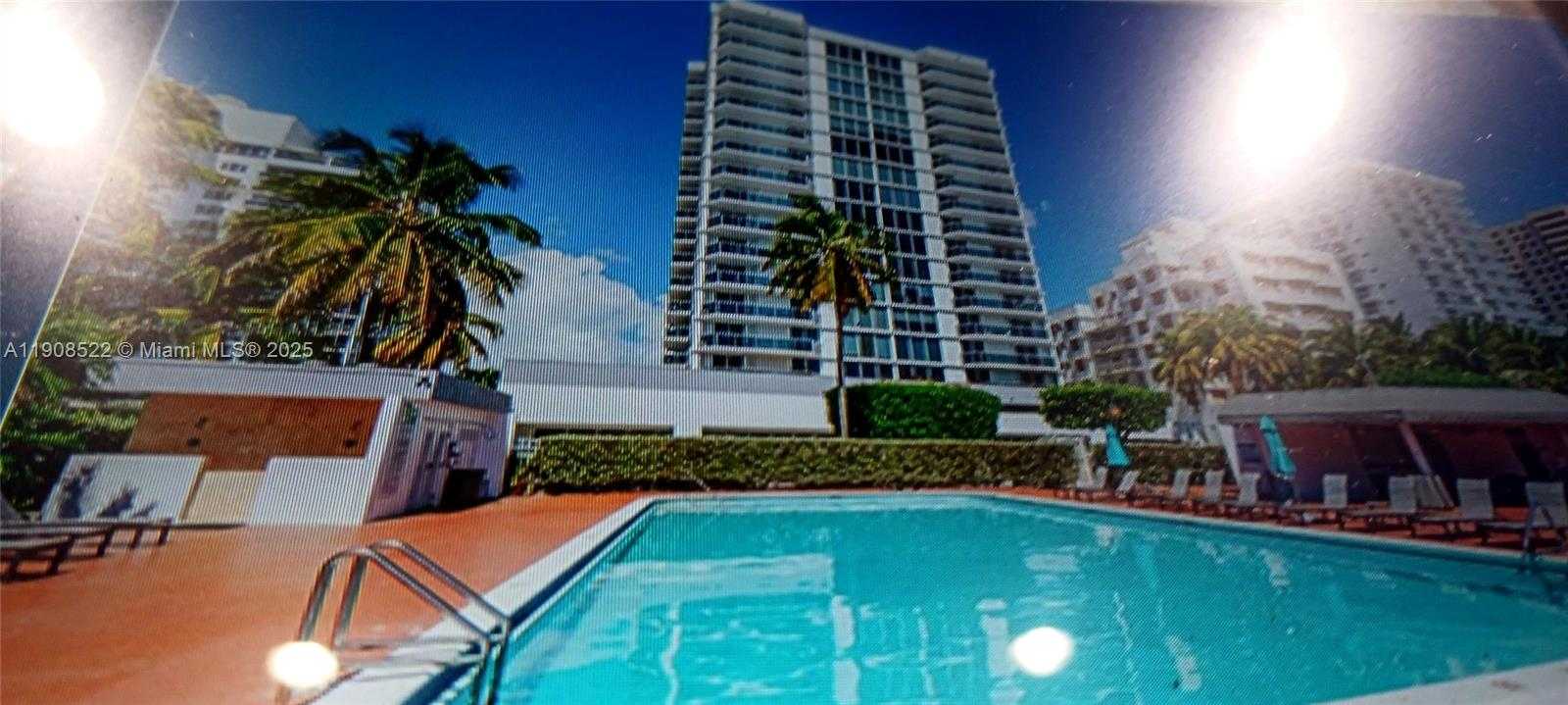 Small Image of 2401 COLLINS AVE #1708, Miami Beach Number 16