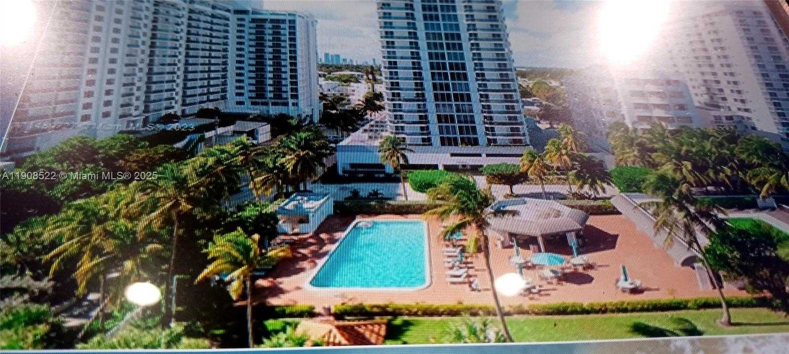 Small Image of 2401 COLLINS AVE #1708, Miami Beach Number 17