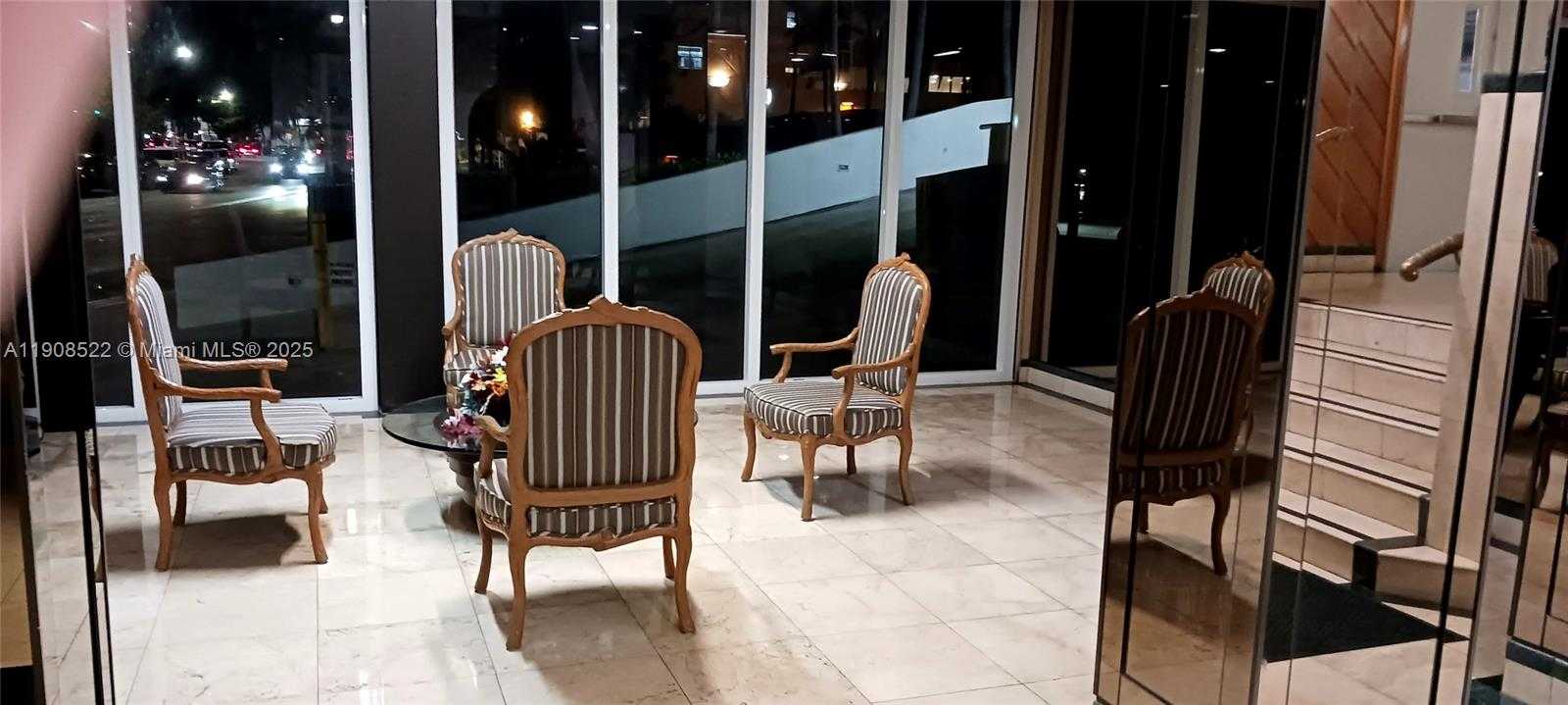 Small Image of 2401 COLLINS AVE #1708, Miami Beach Number 6