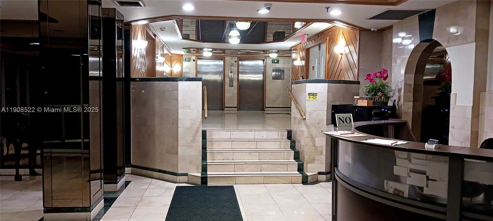 Small Image of 2401 COLLINS AVE #1708, Miami Beach Number 9