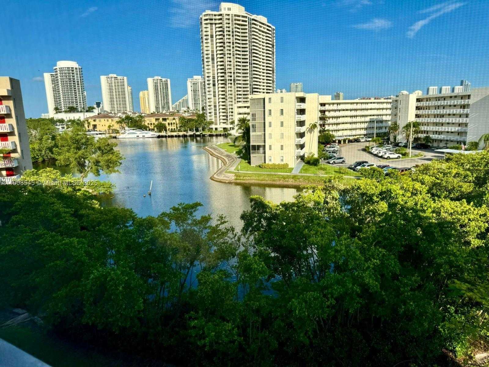 Small Image of 2930 POINT EAST DR #E512, Aventura Number 1