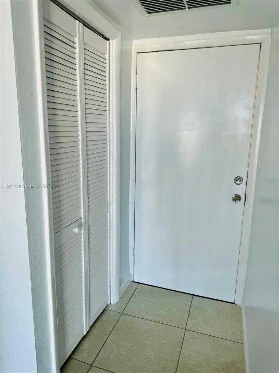 Small Image of 2930 POINT EAST DR #E512, Aventura Number 12